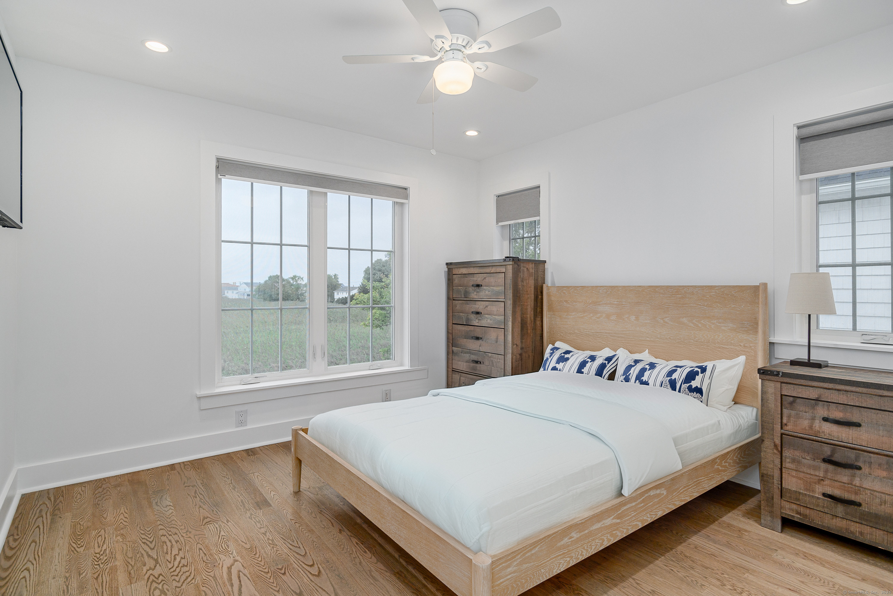 1033 Reef Road