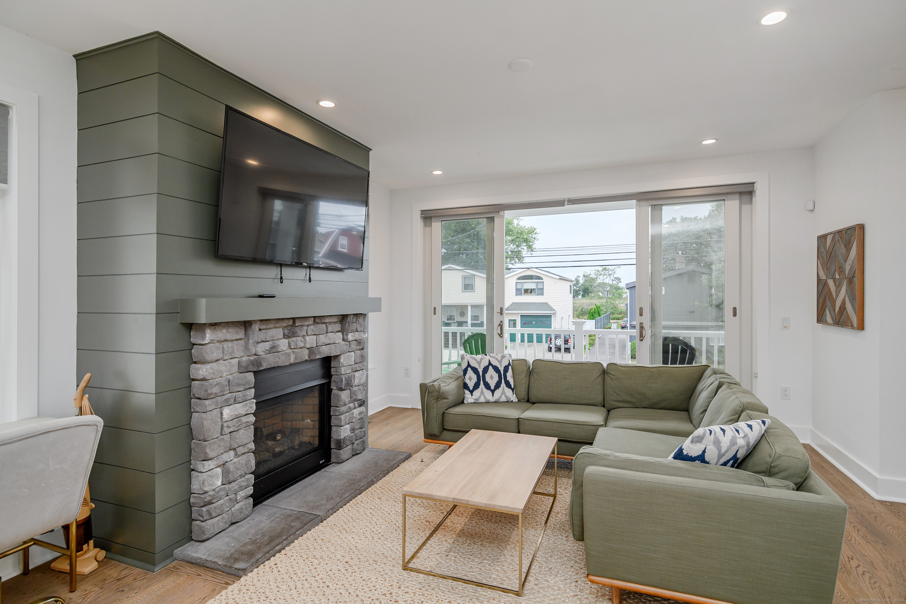 1033 Reef Road