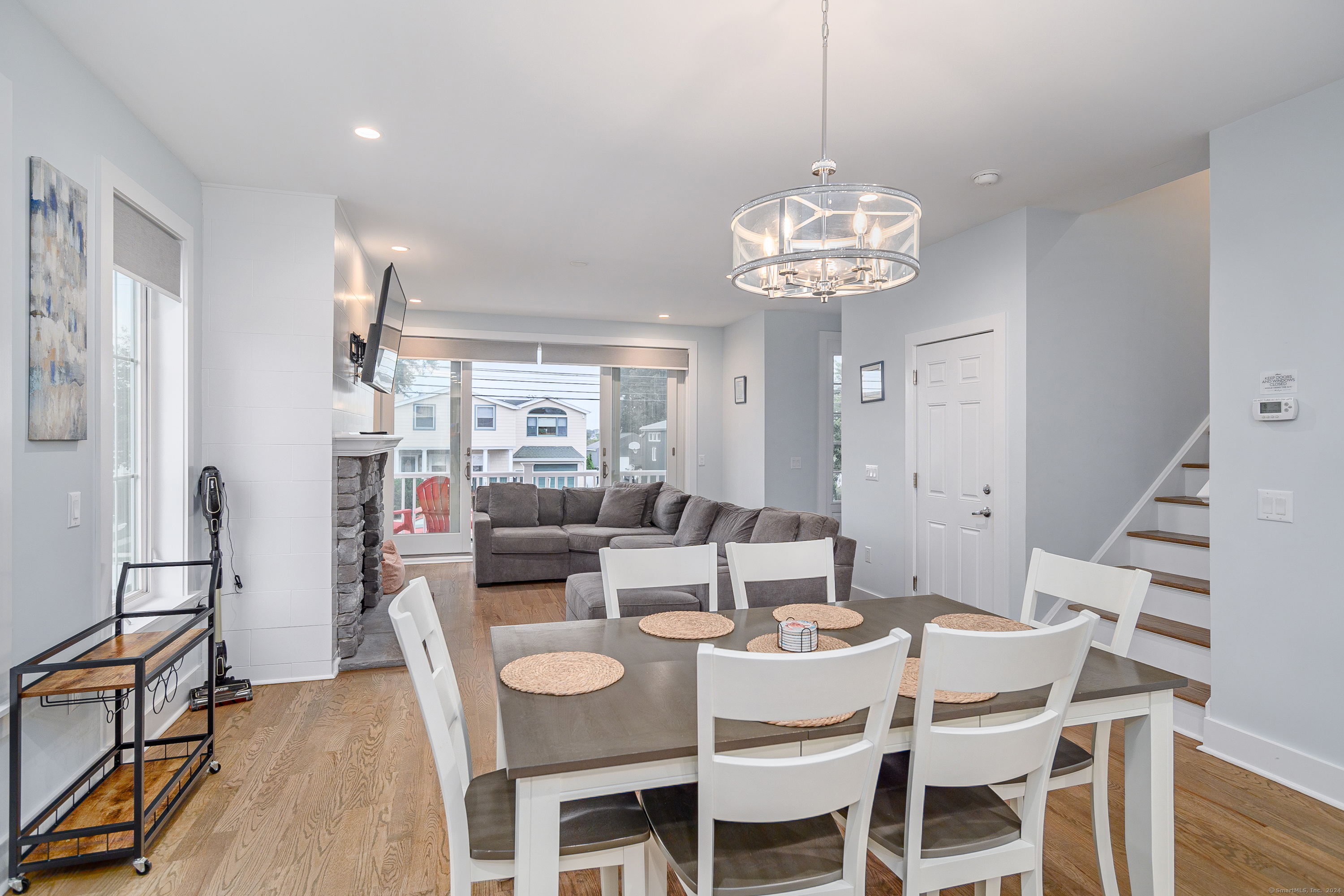 1039 Reef Road