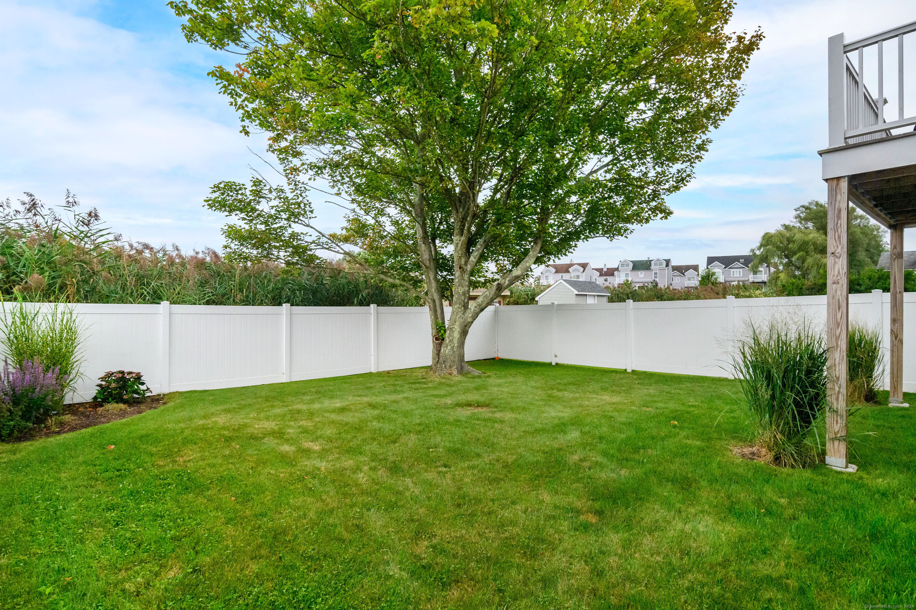1039 Reef Road