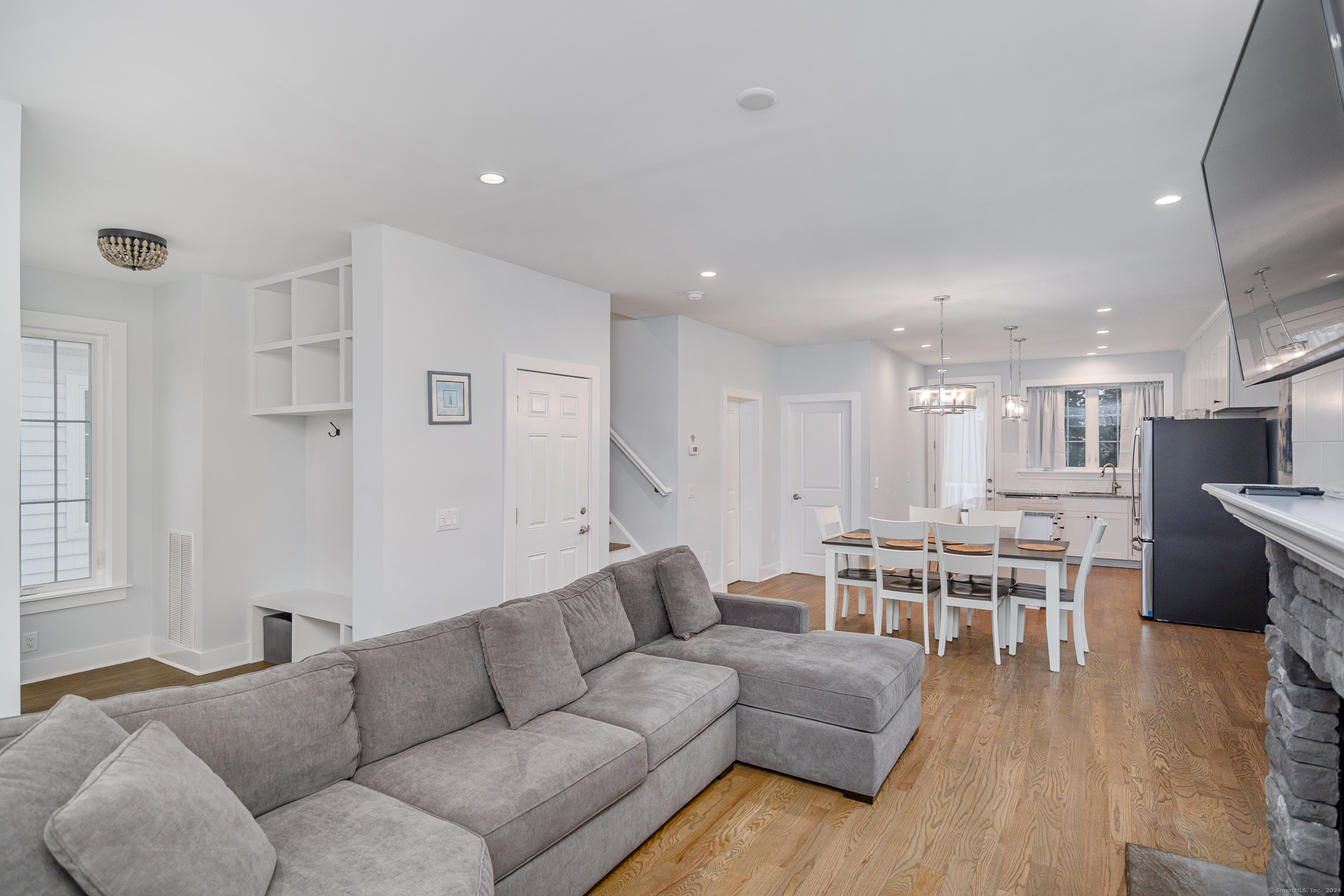 1039 Reef Road