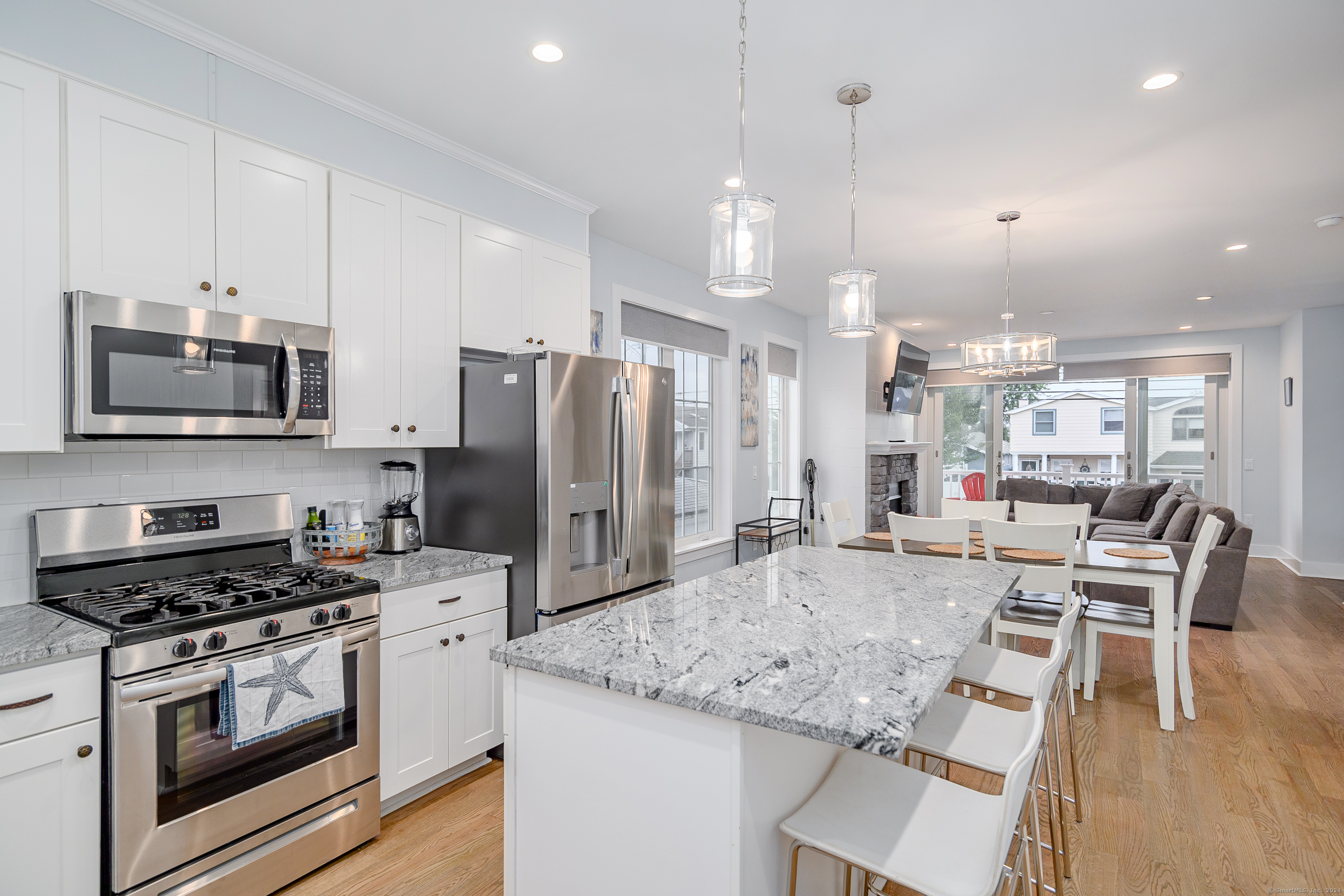 1039 Reef Road