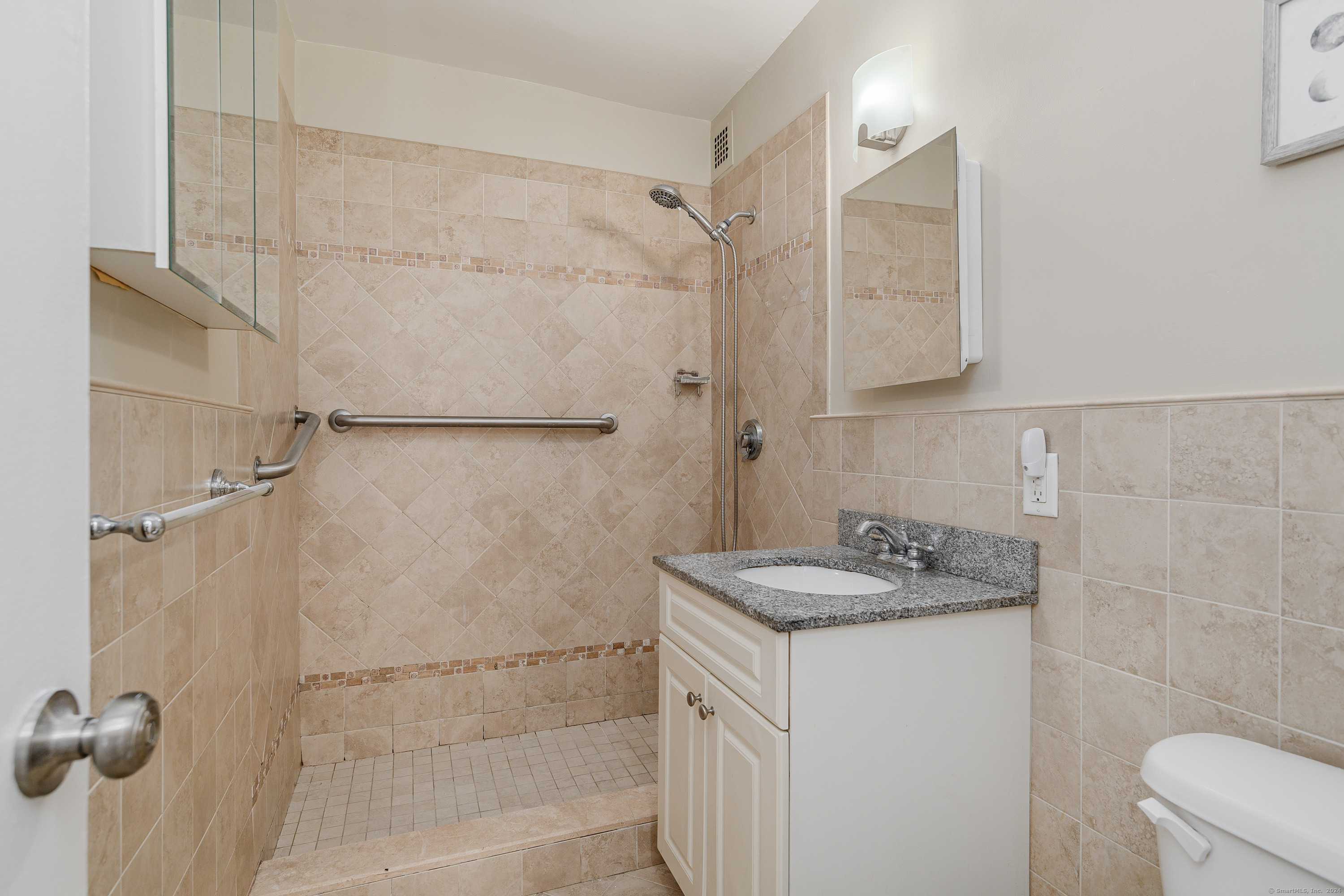 700 Summer Street APT 2C