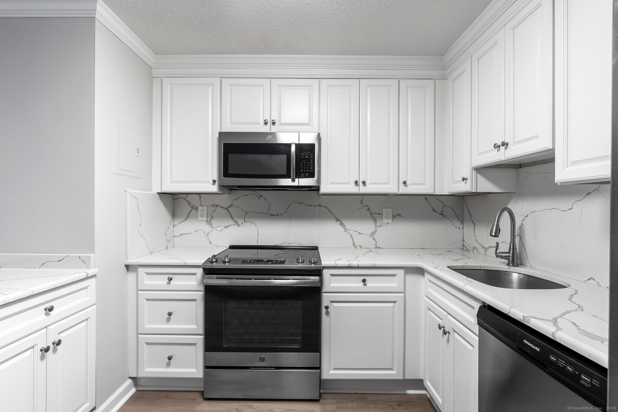 1409 Harbor View Drive 1409