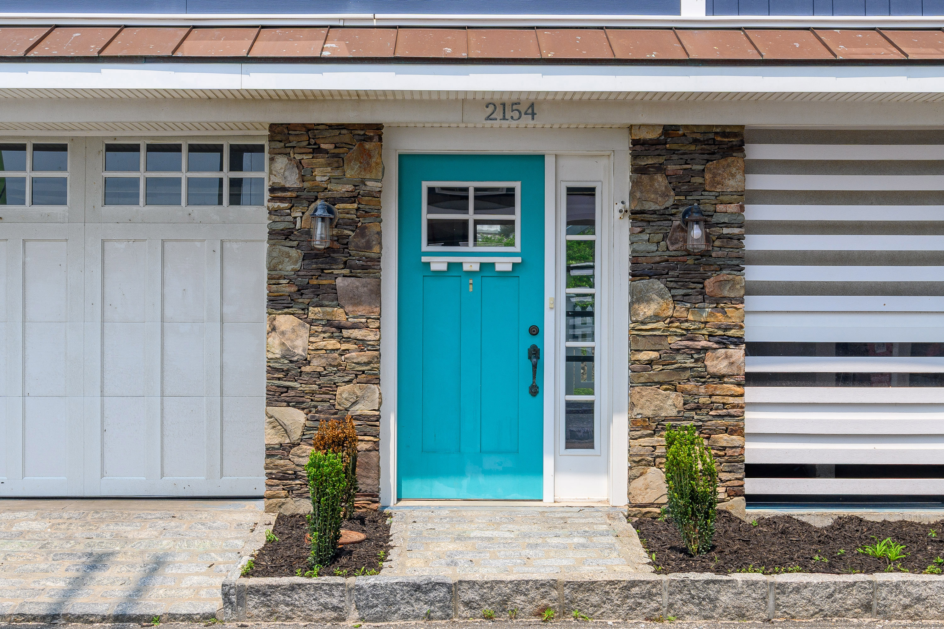 2154 Fairfield Beach Road