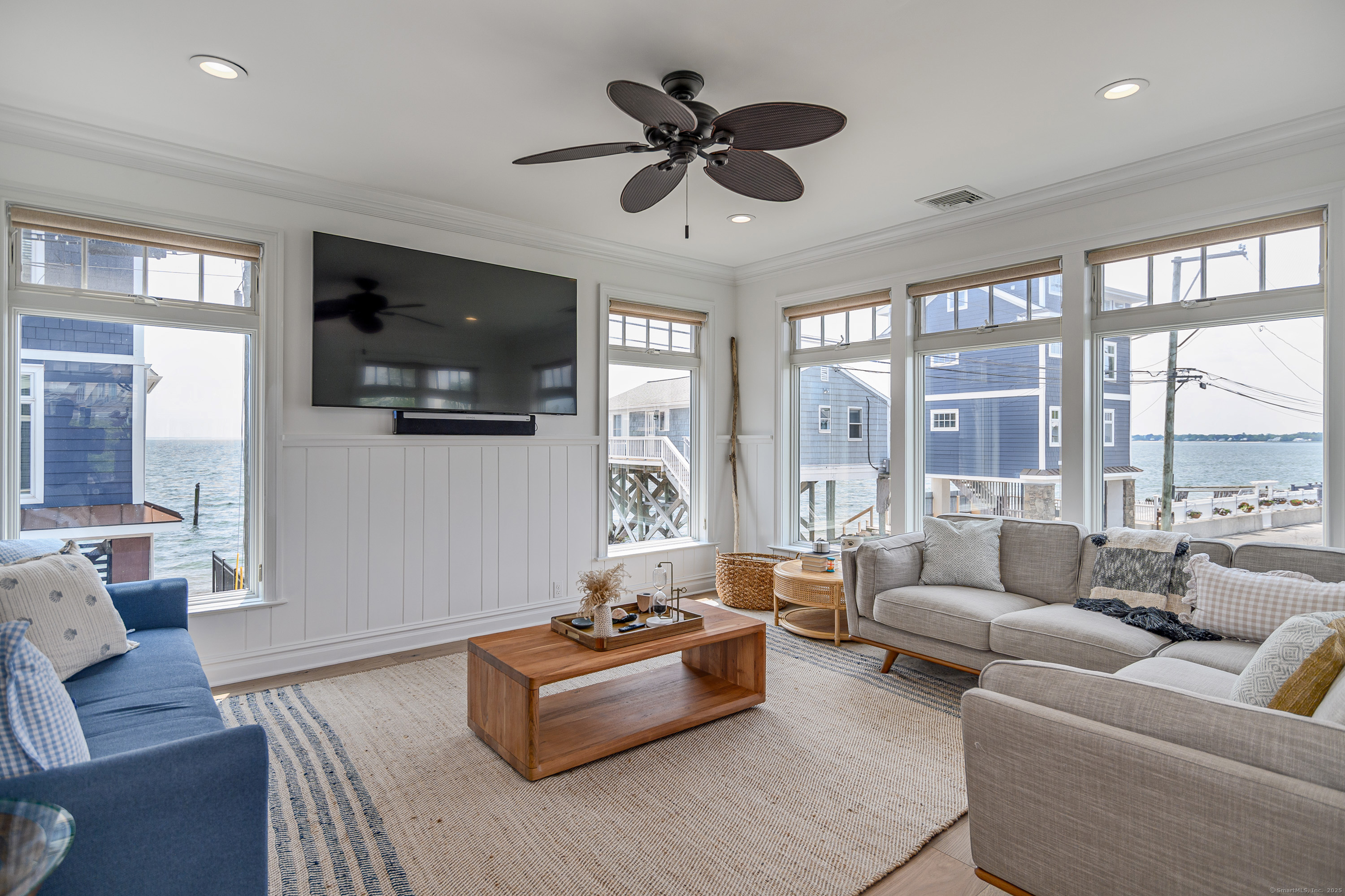 2154 Fairfield Beach Road