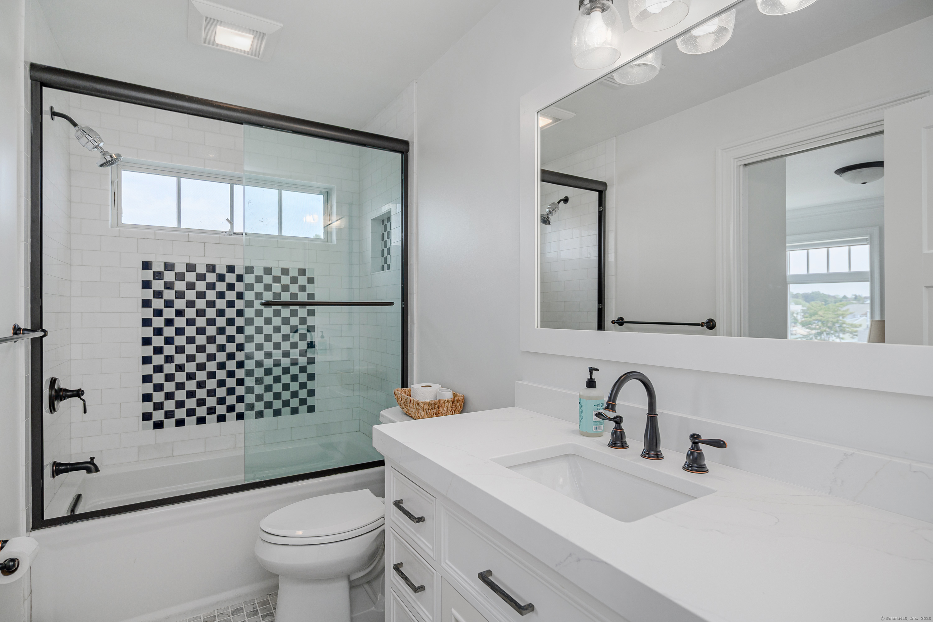 2154 Fairfield Beach Road