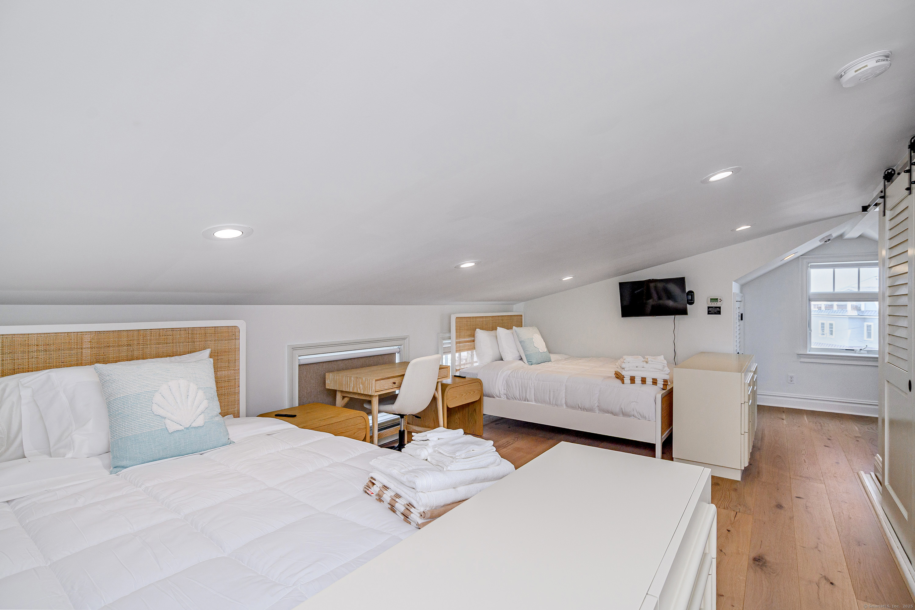 2154 Fairfield Beach Road
