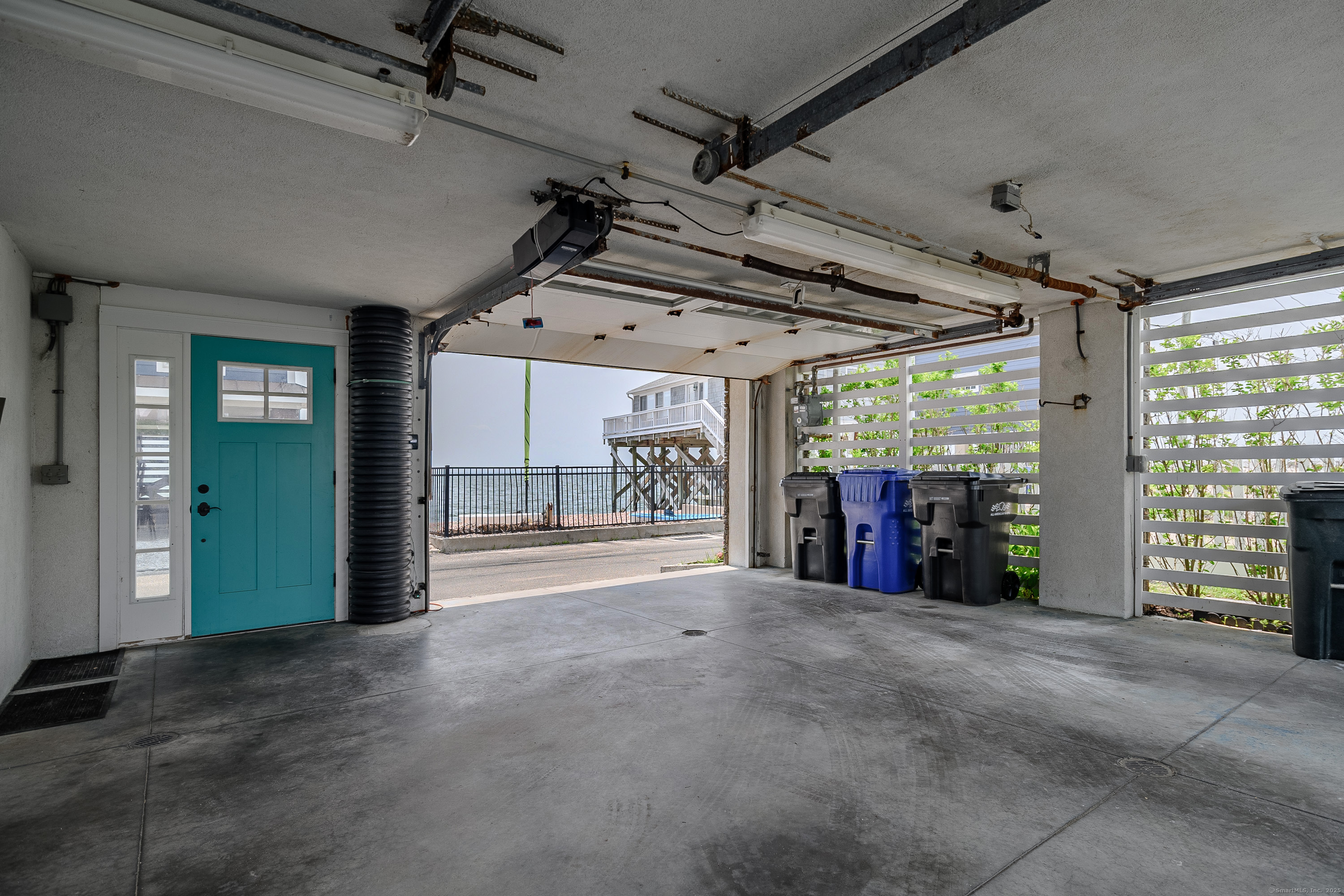 2154 Fairfield Beach Road