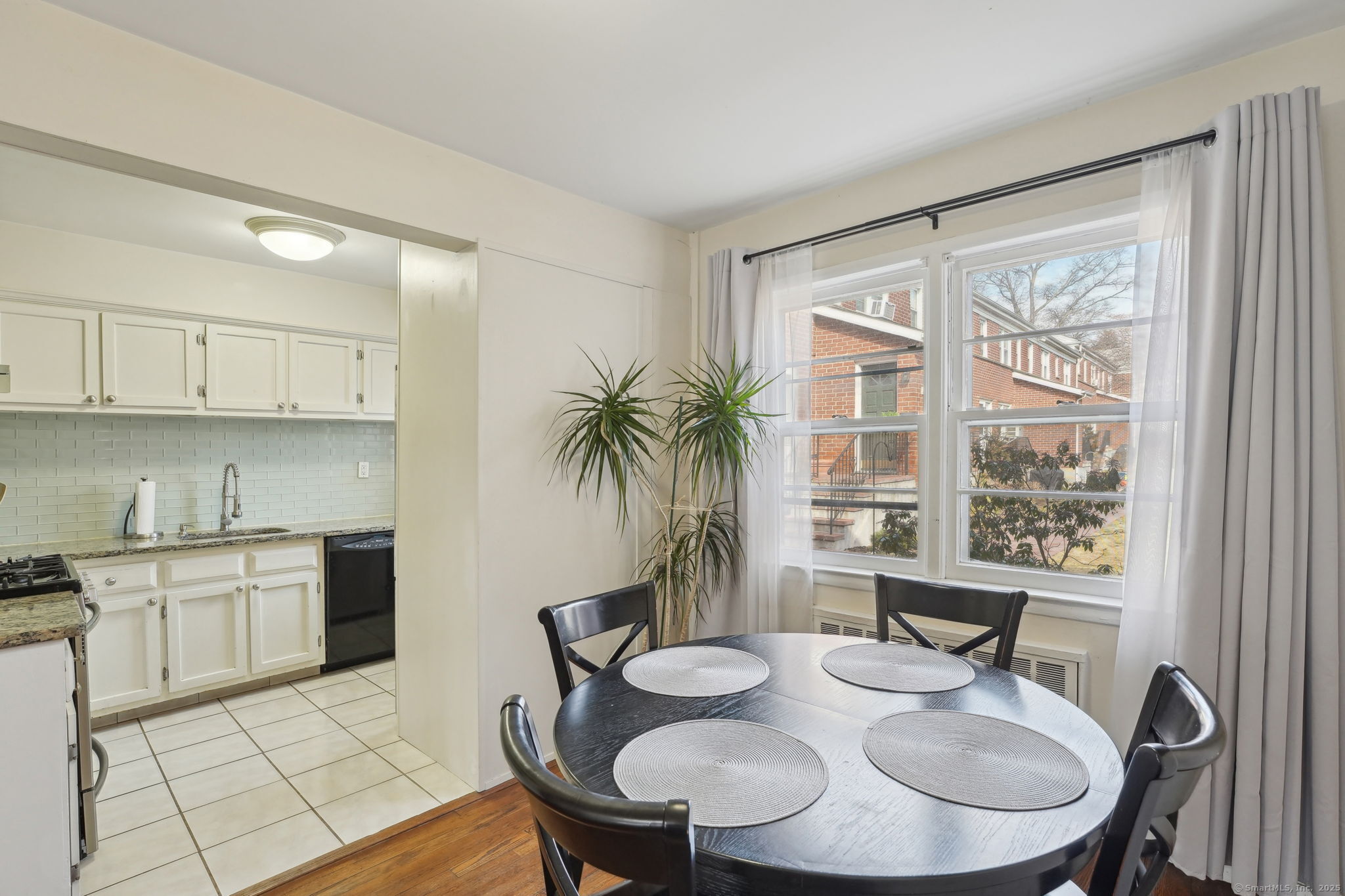 73 Hope Street 28A