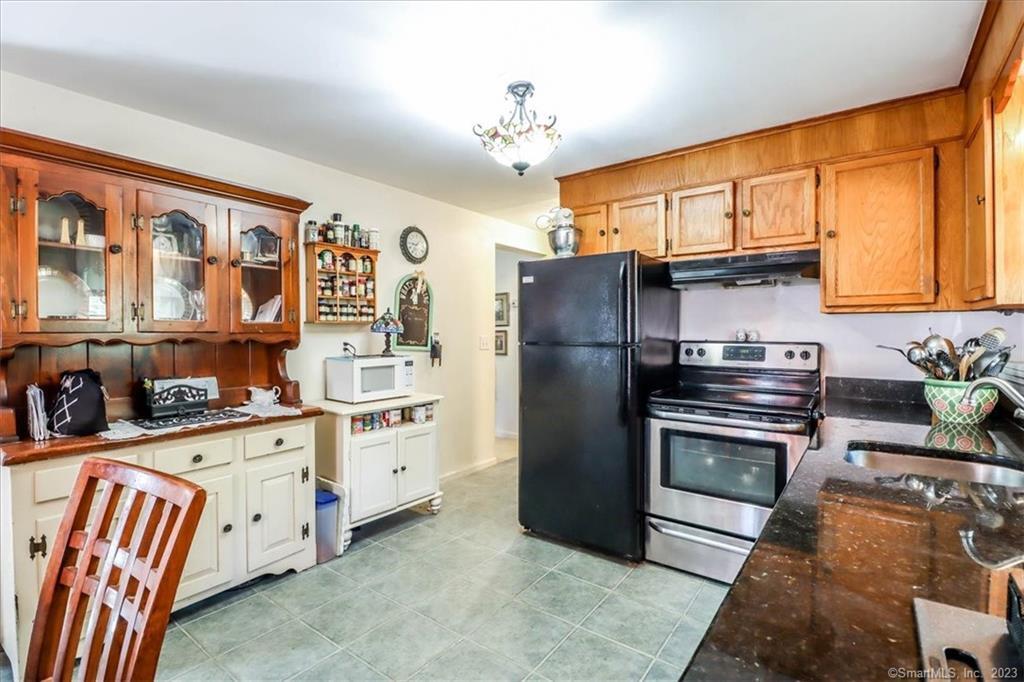 43 Plumtrees Road A