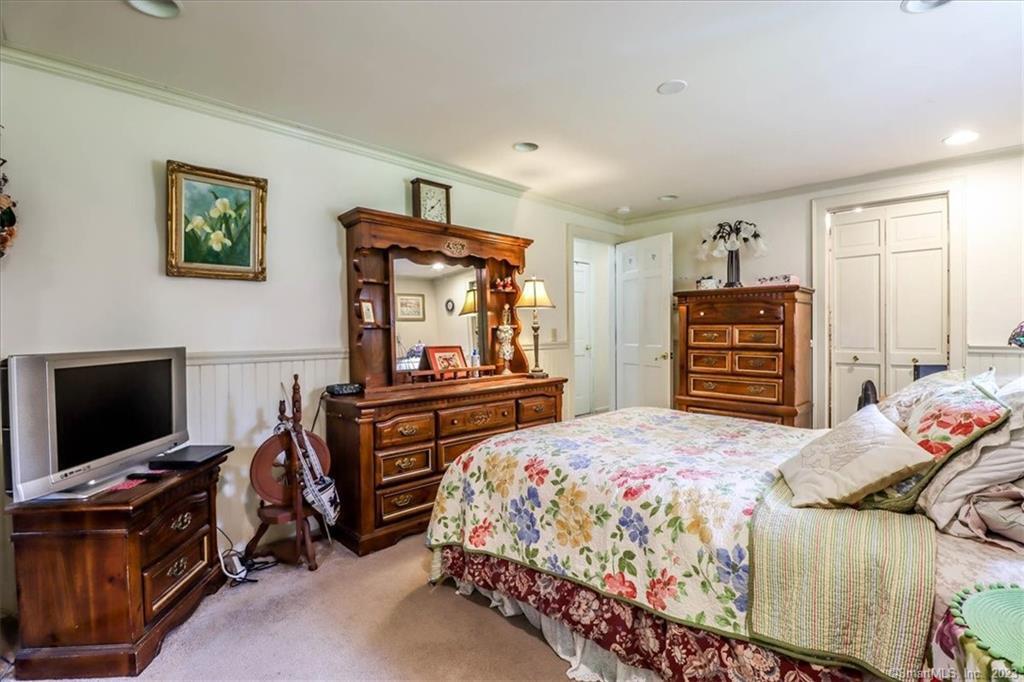 43 Plumtrees Road A
