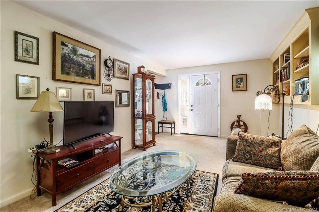 43 Plumtrees Road A