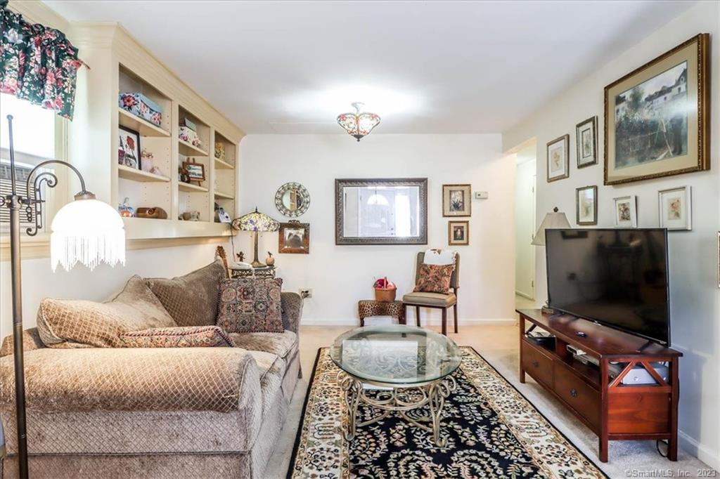 43 Plumtrees Road A
