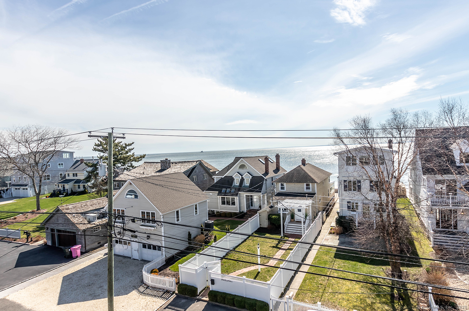 1140 Fairfield Beach Road