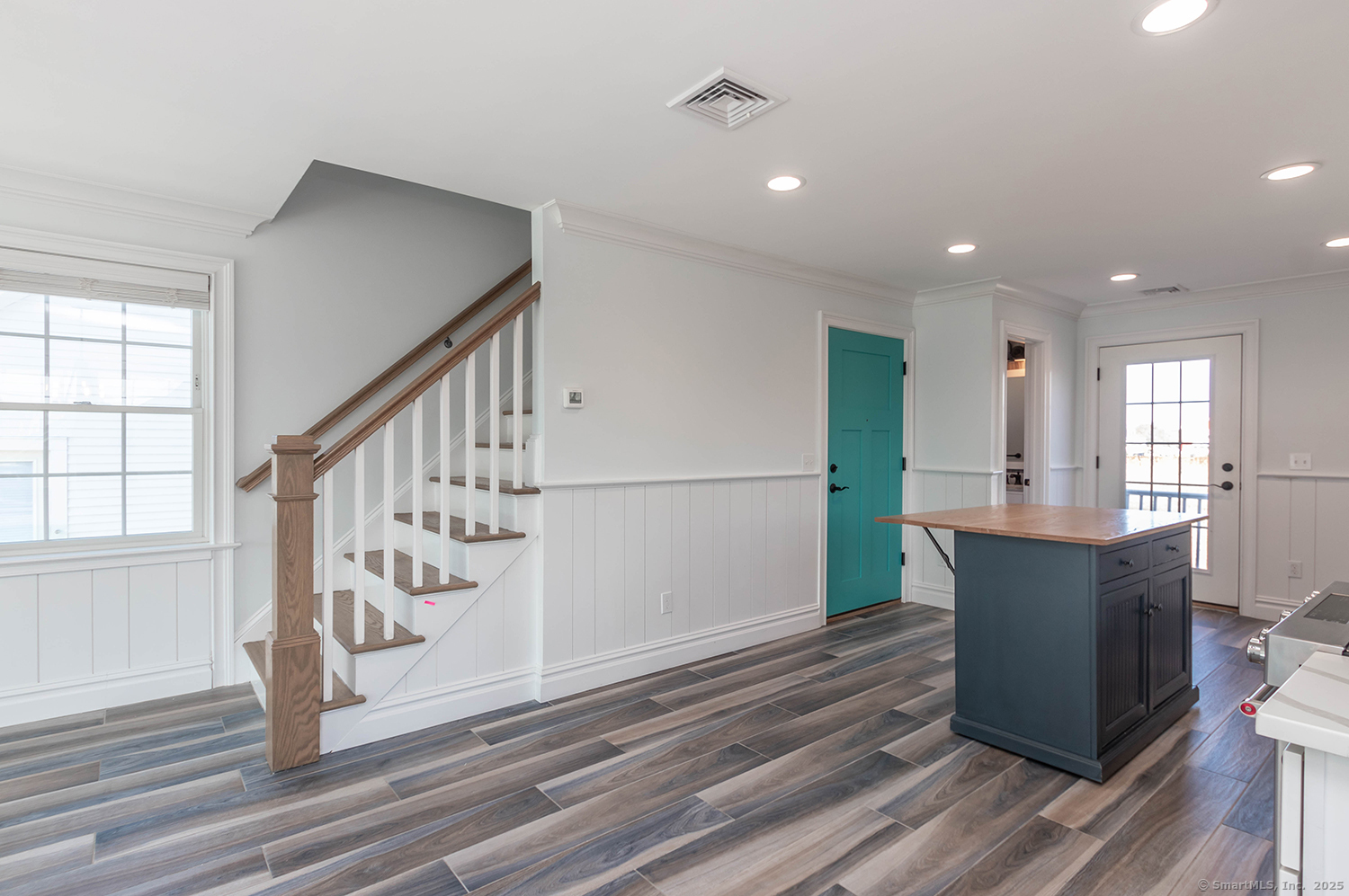 1140 Fairfield Beach Road