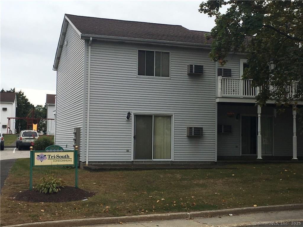 18 Triangle Street B4