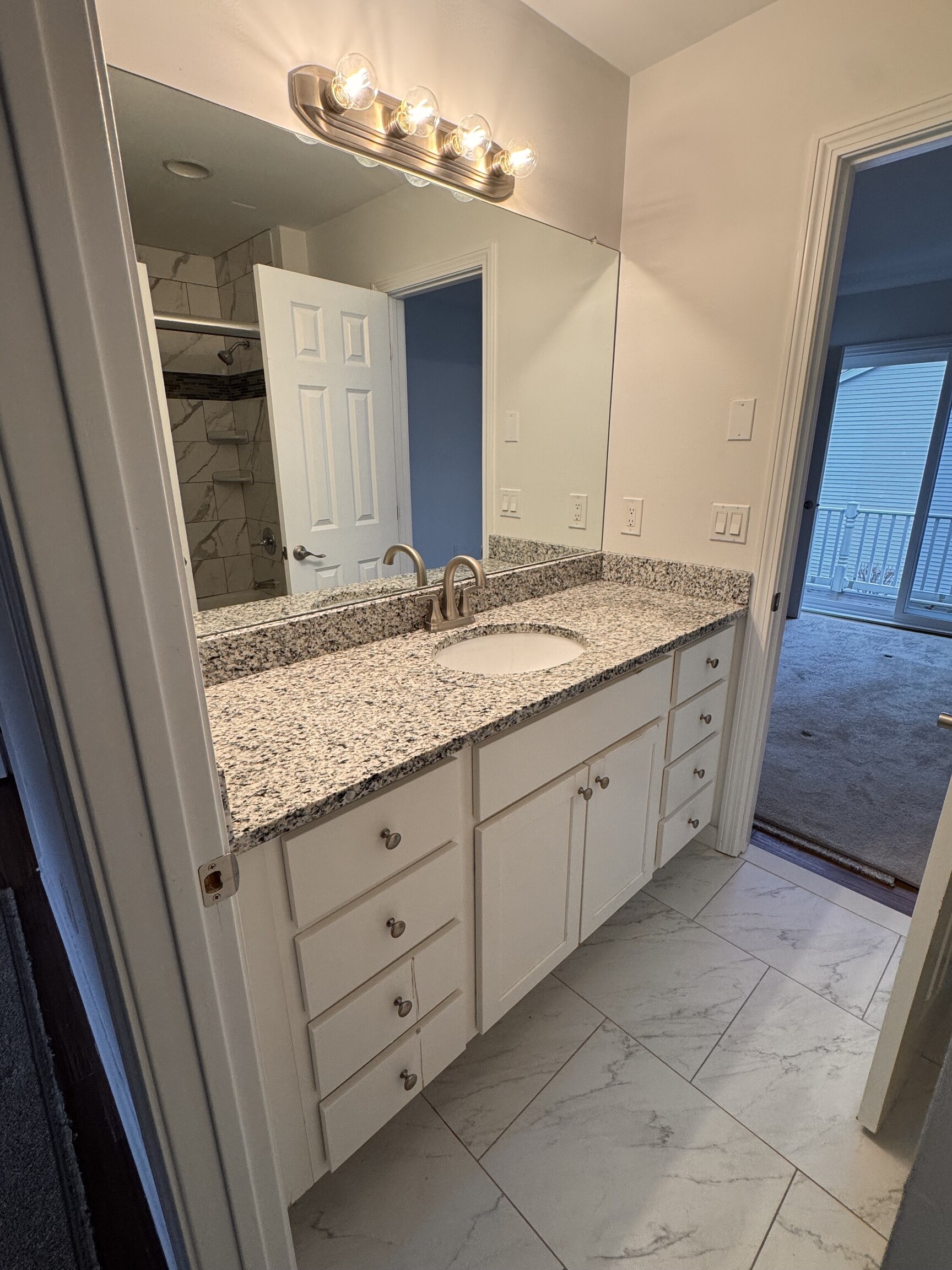 18 Triangle Street B4