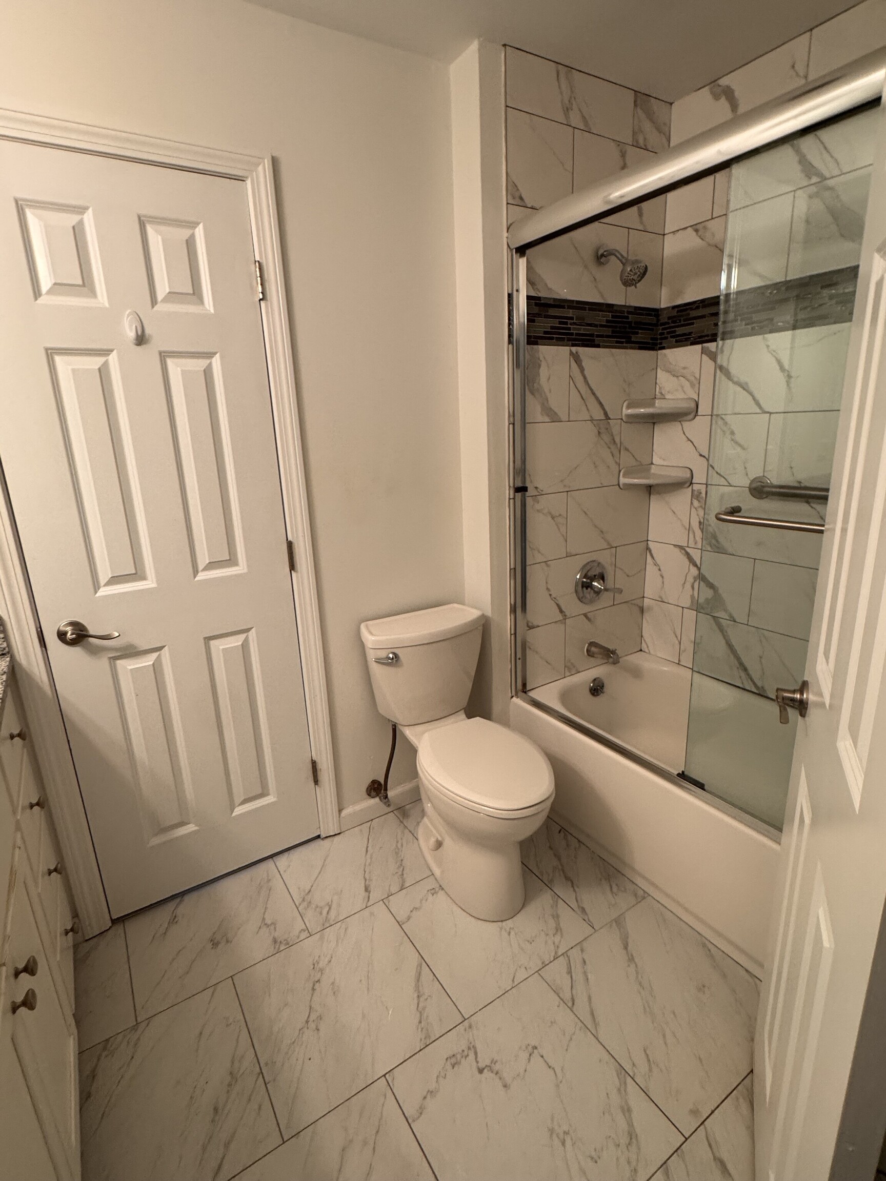 18 Triangle Street B4