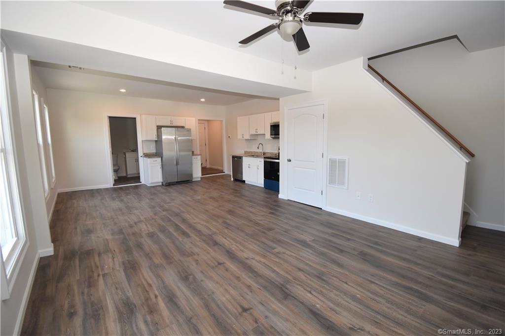329 Main Street 3