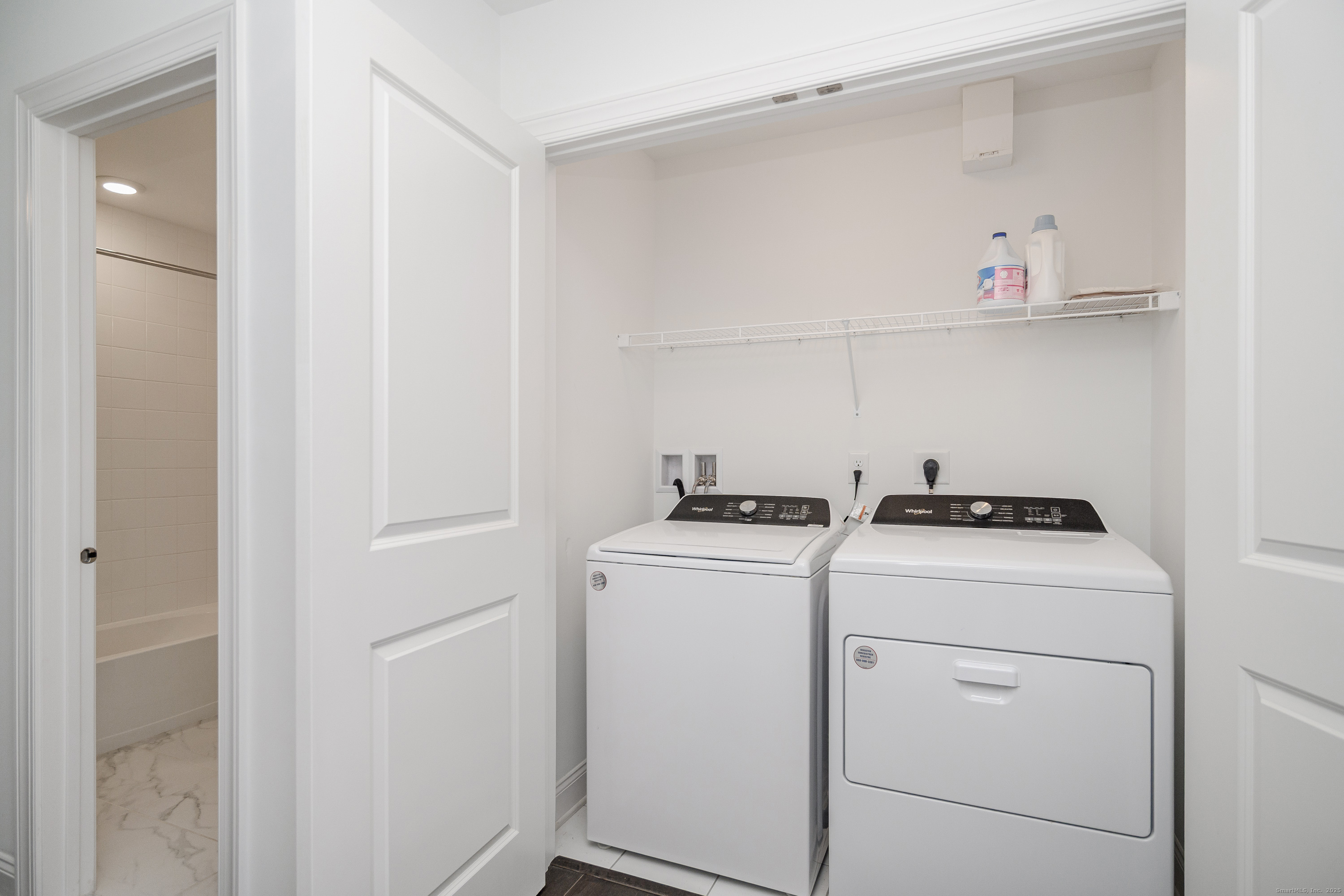 8 Brentwood Circle 8