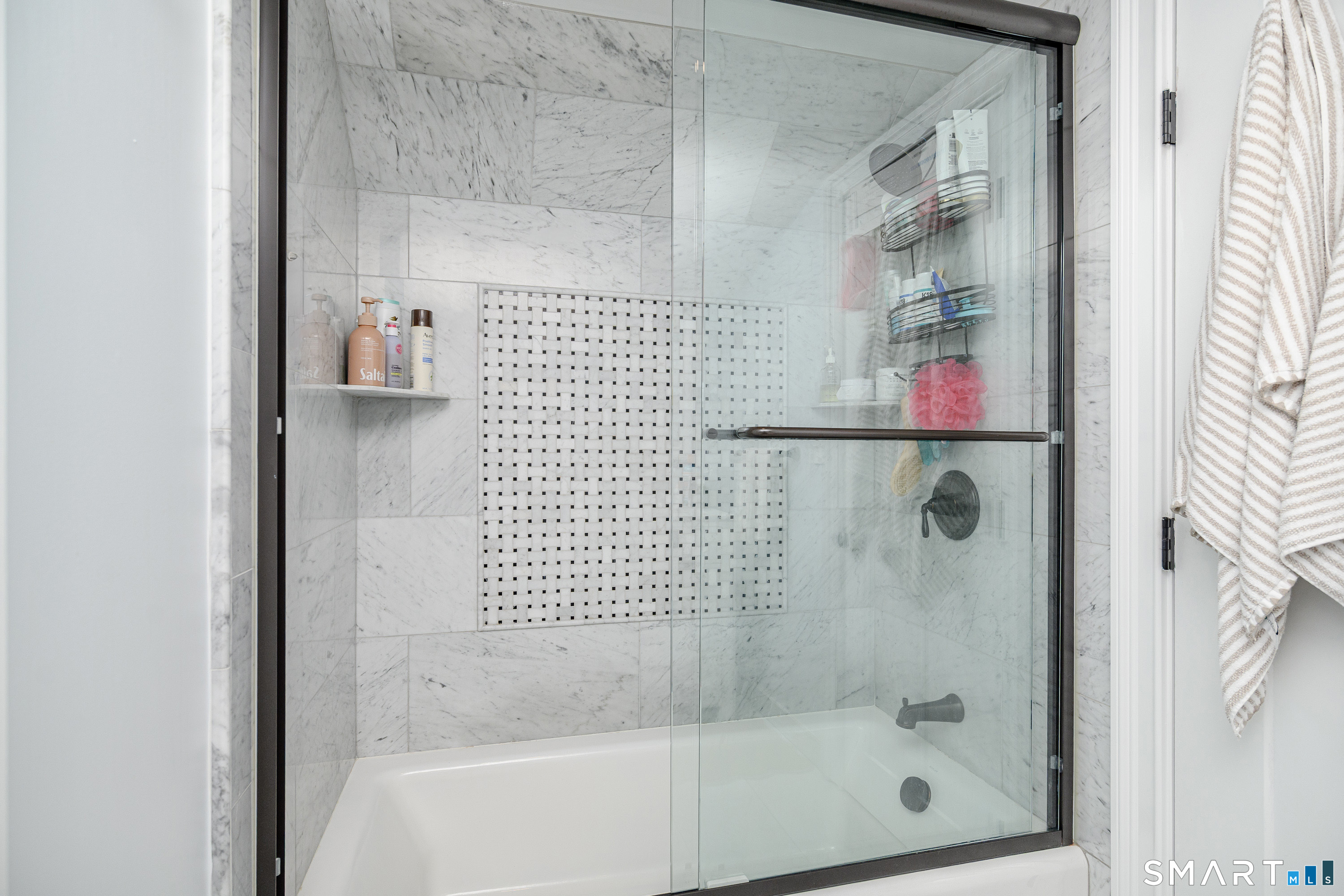 1140 Fairfield Beach Road