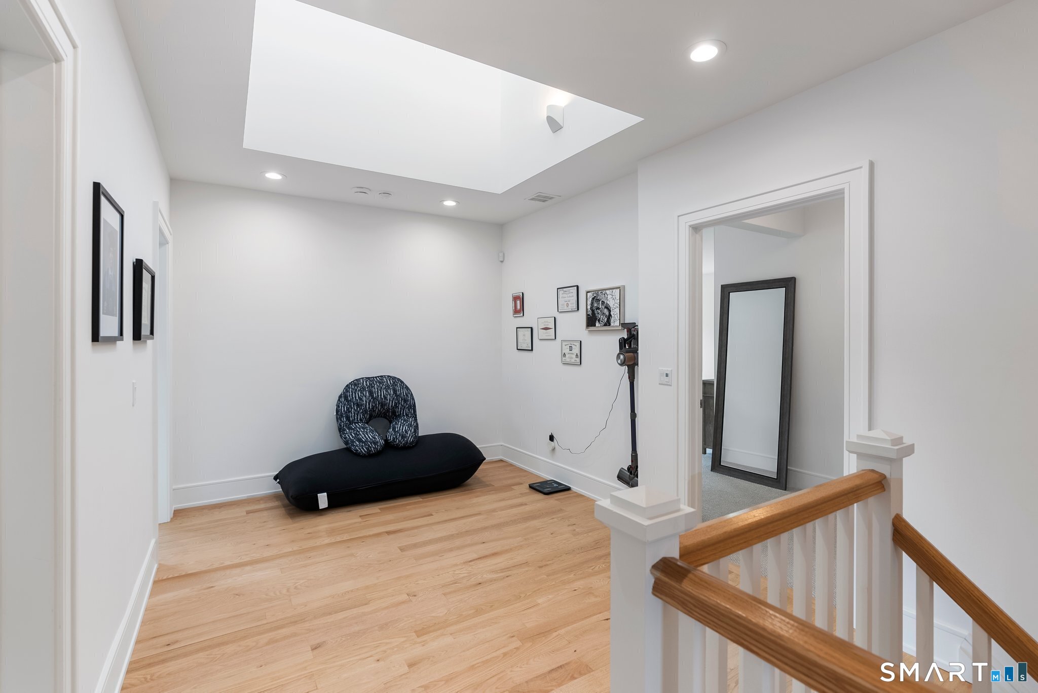 9 Damia Drive Unit: 9