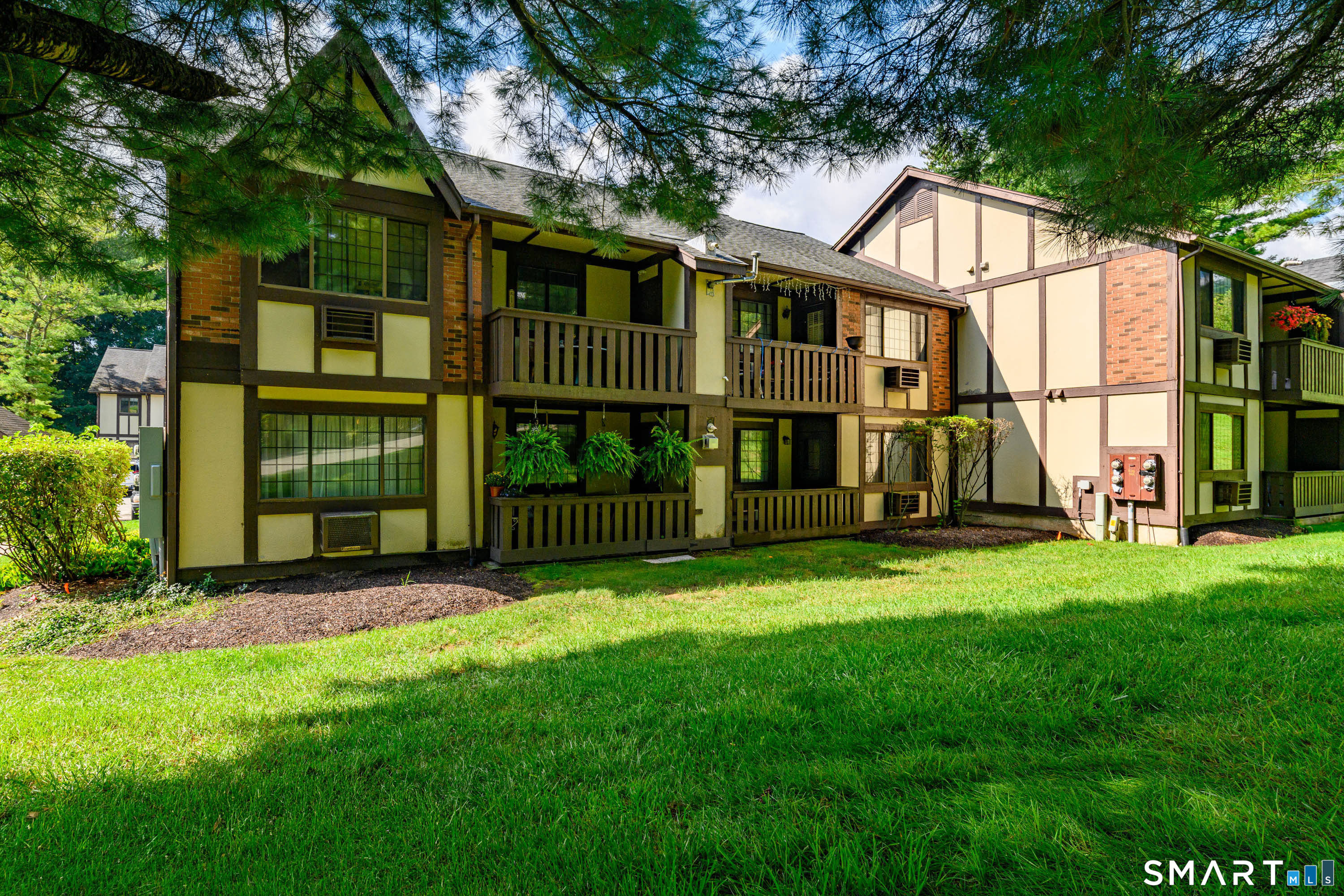 19 Eden Court Unit: 19