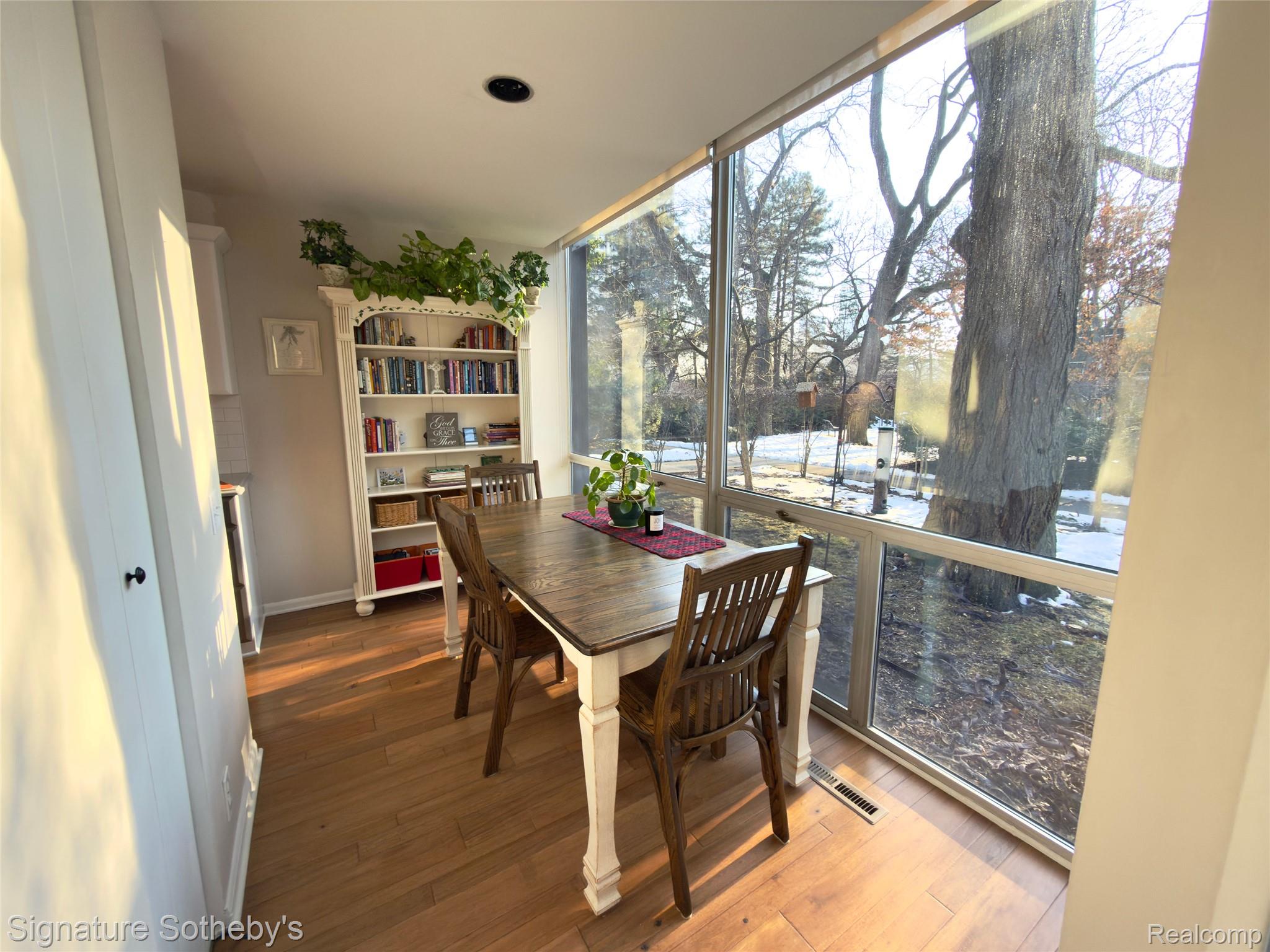 1414 Joliet Place