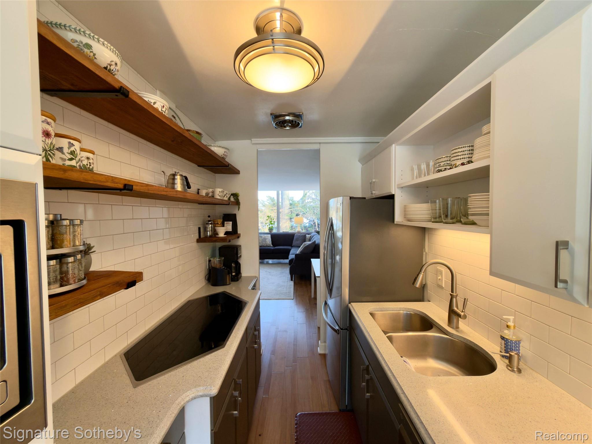 1414 Joliet Place