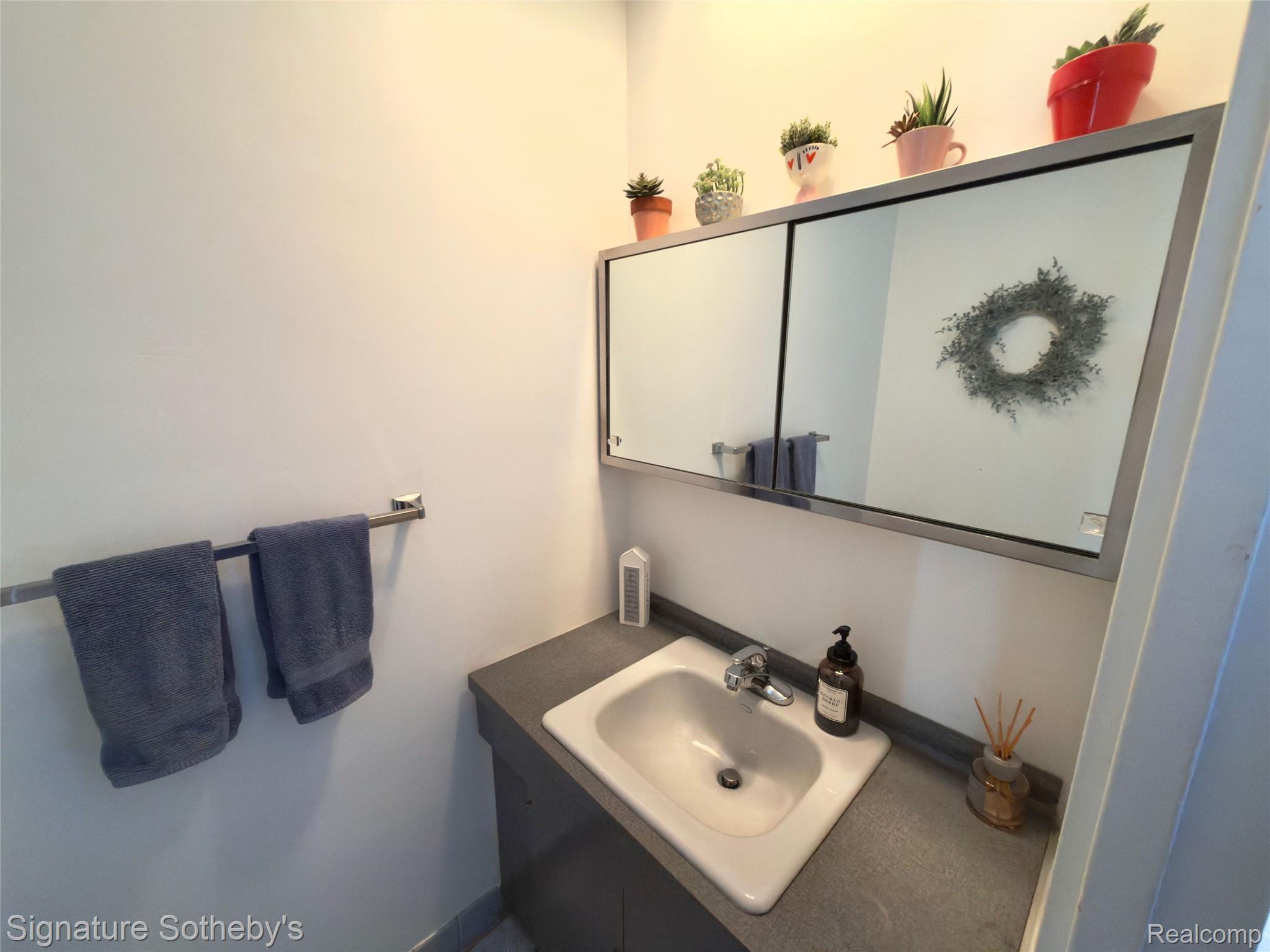 1414 Joliet Place