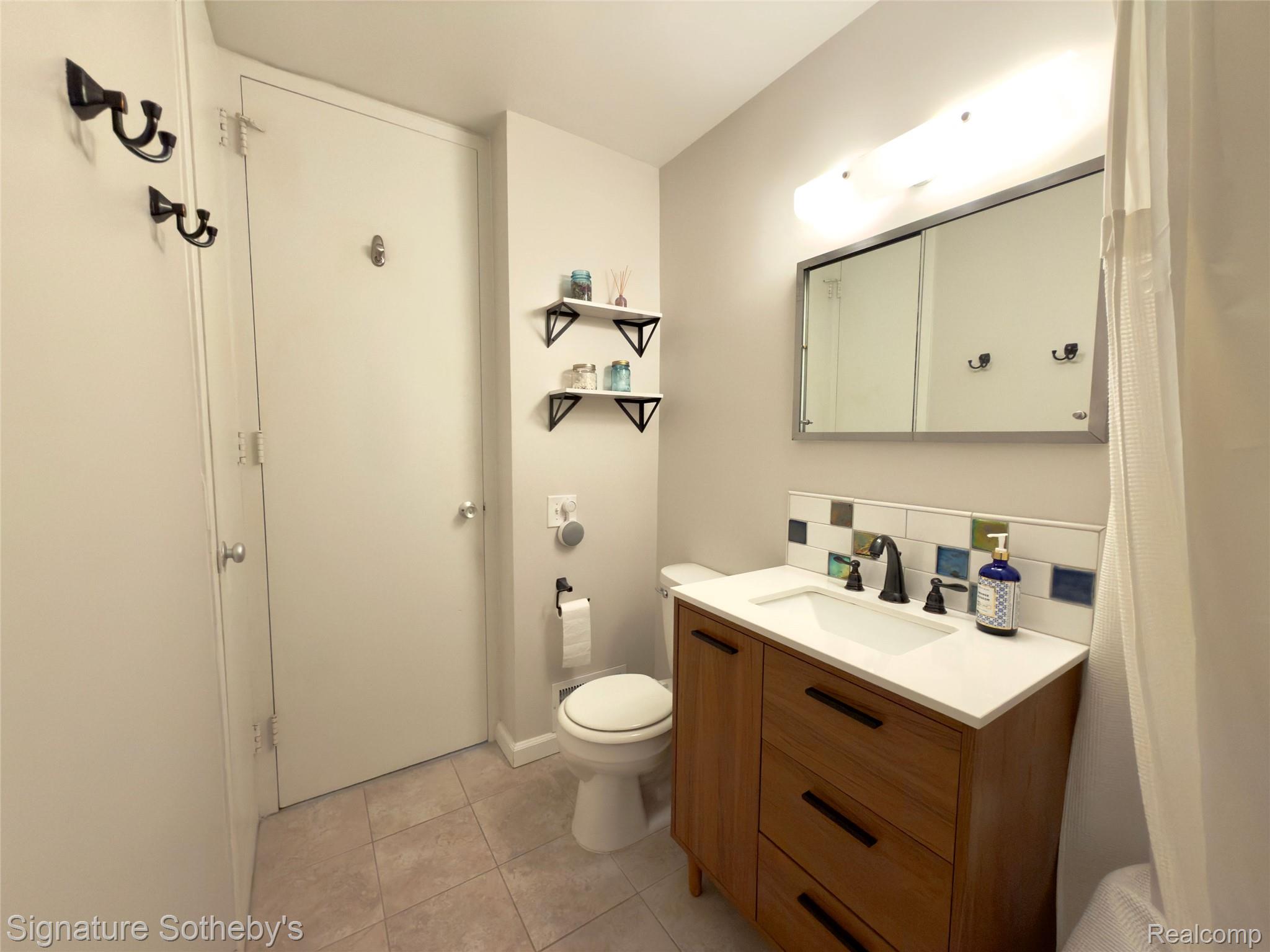 1414 Joliet Place