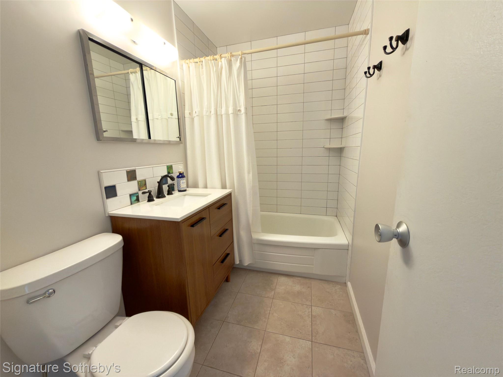 1414 Joliet Place