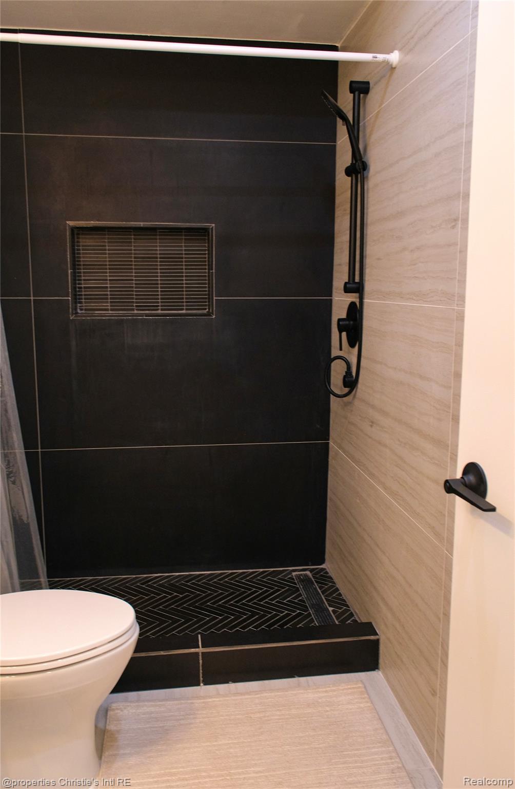 1929 ORLEANS Street 3