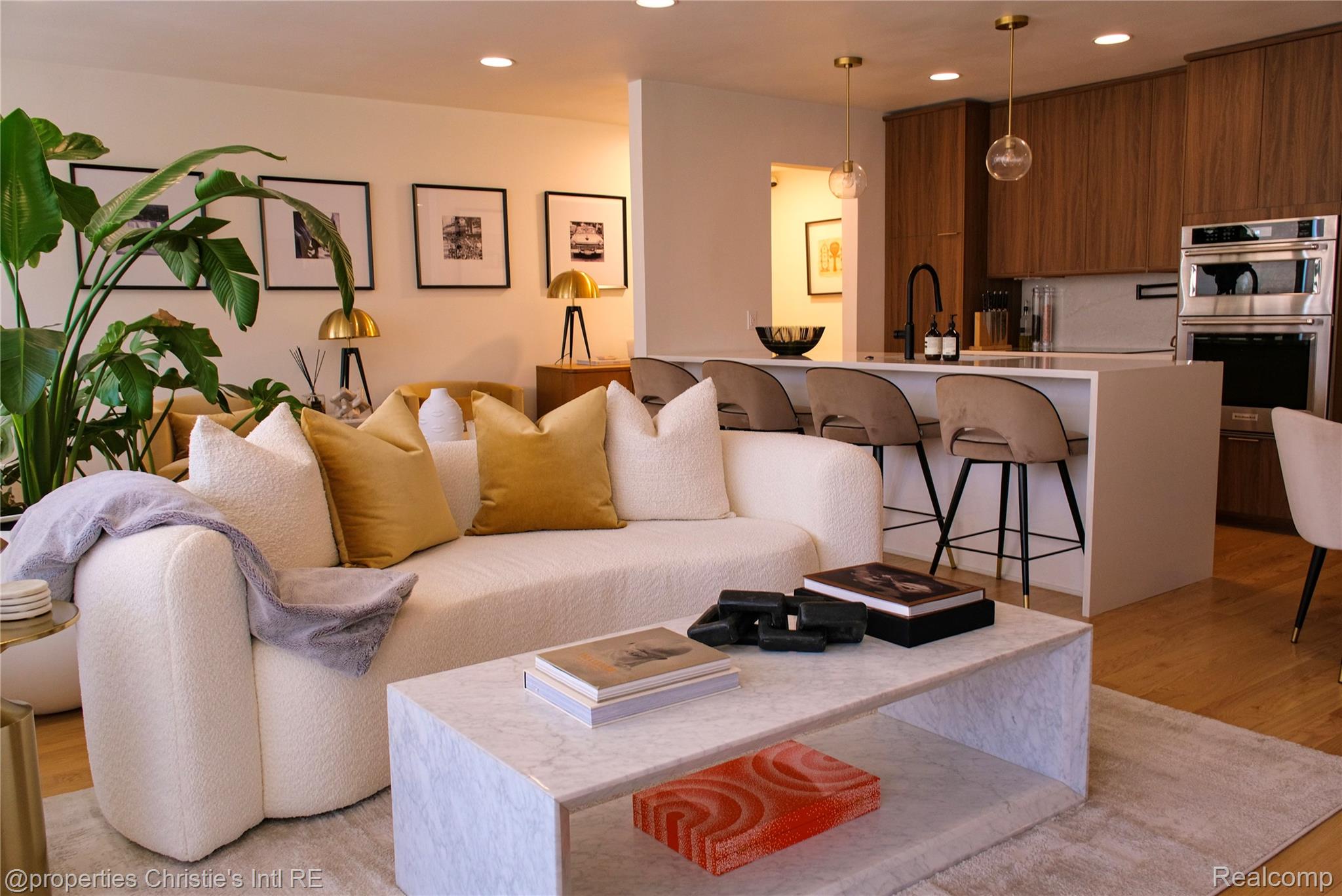 1929 ORLEANS Street 3