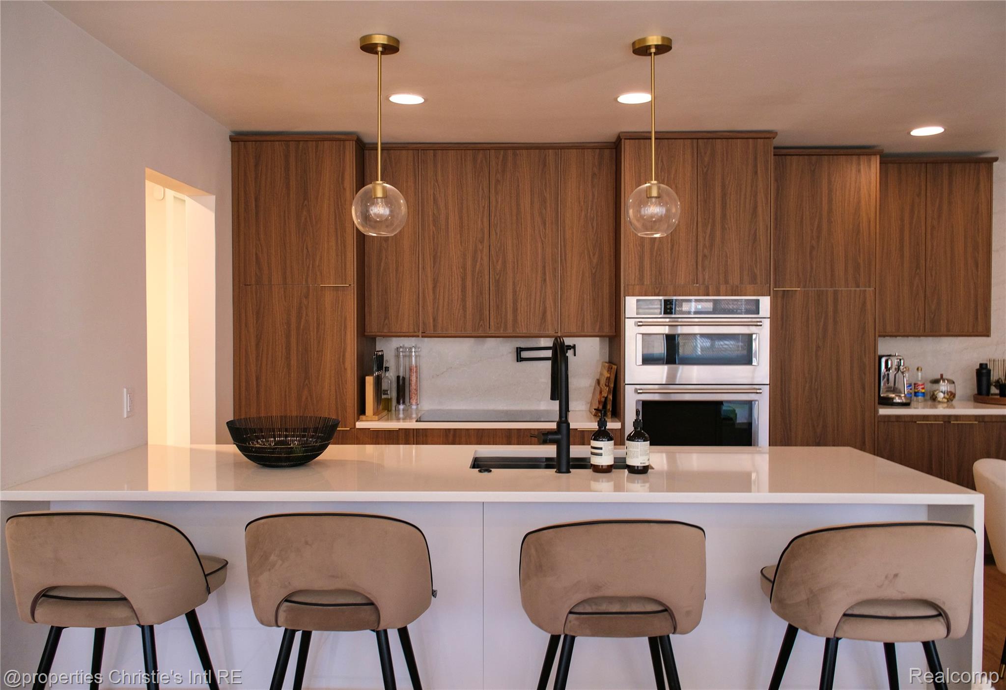 1929 ORLEANS Street 3