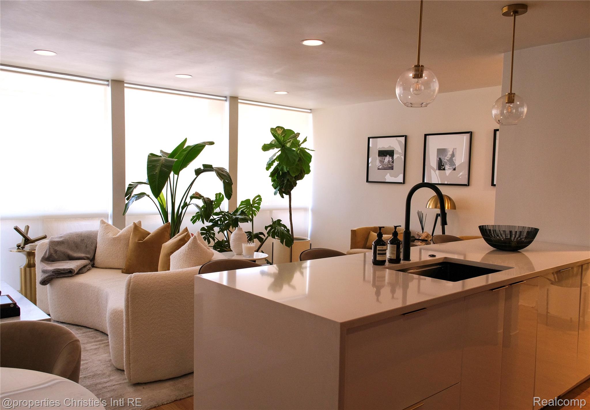 1929 ORLEANS Street 3