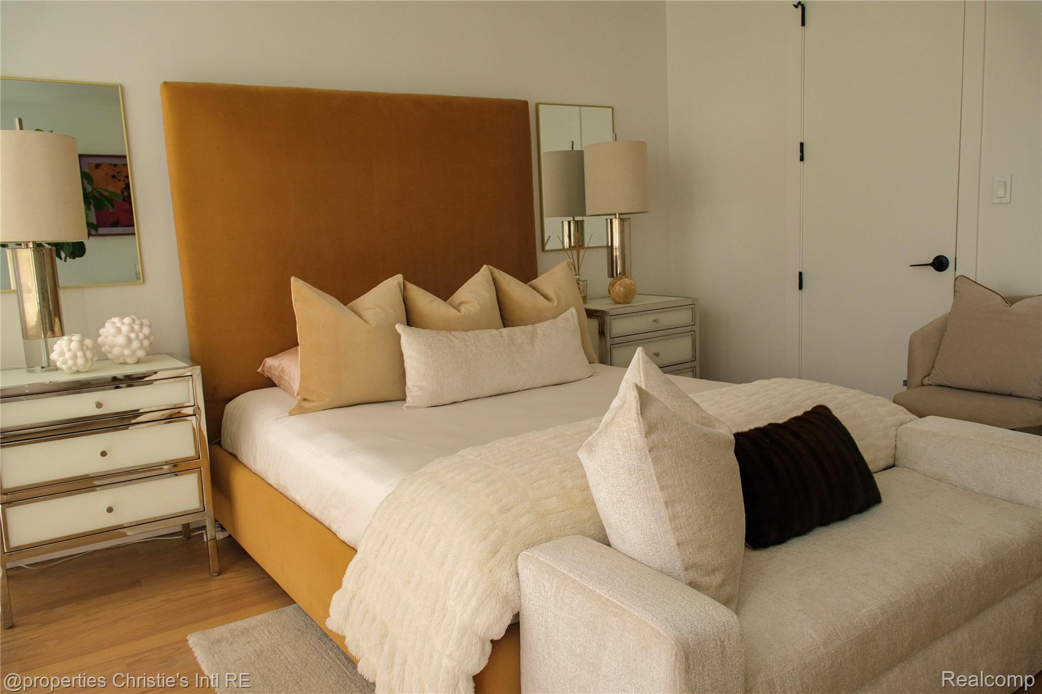 1929 ORLEANS Street 3