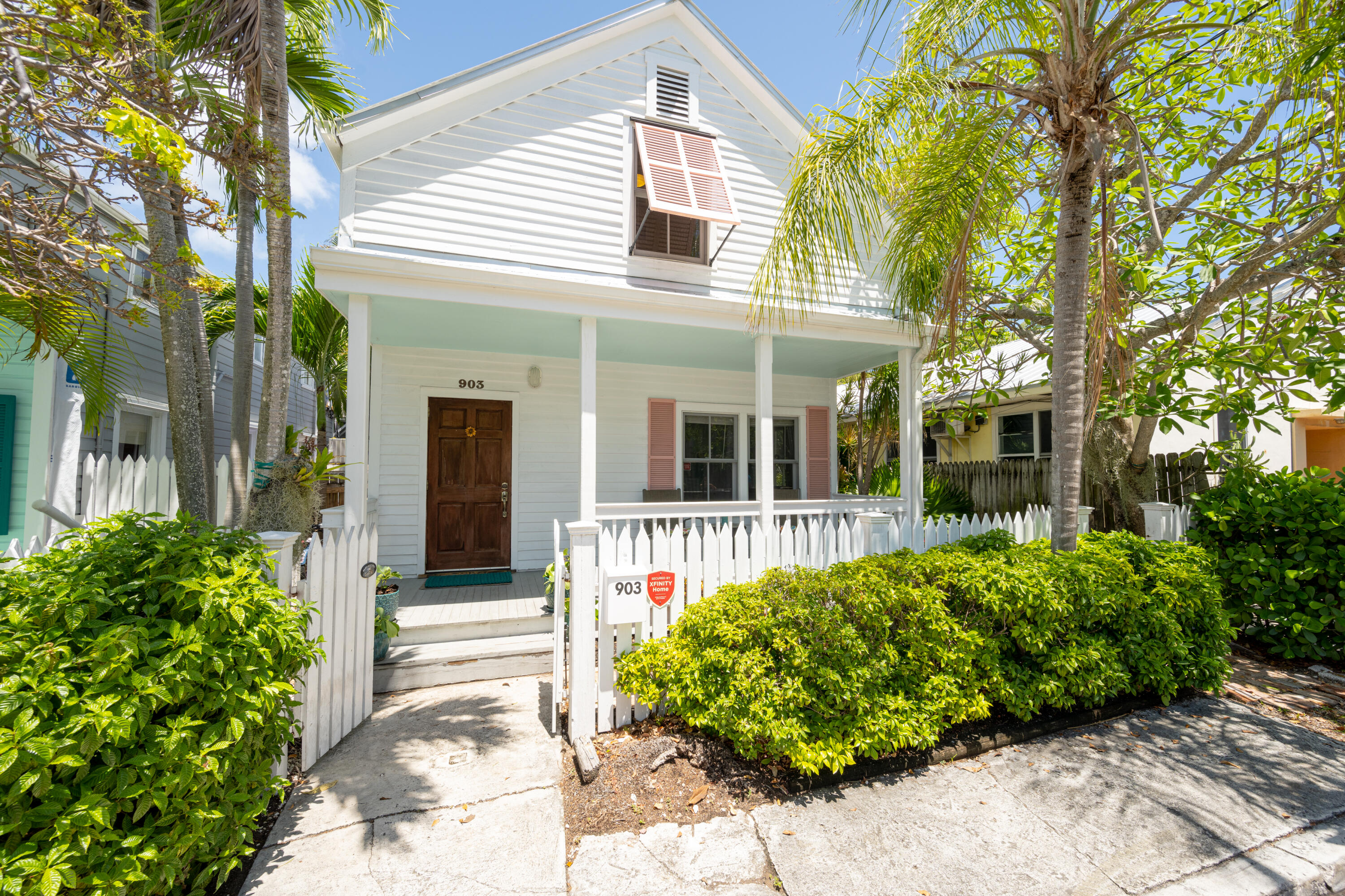 903 Grinnell Street