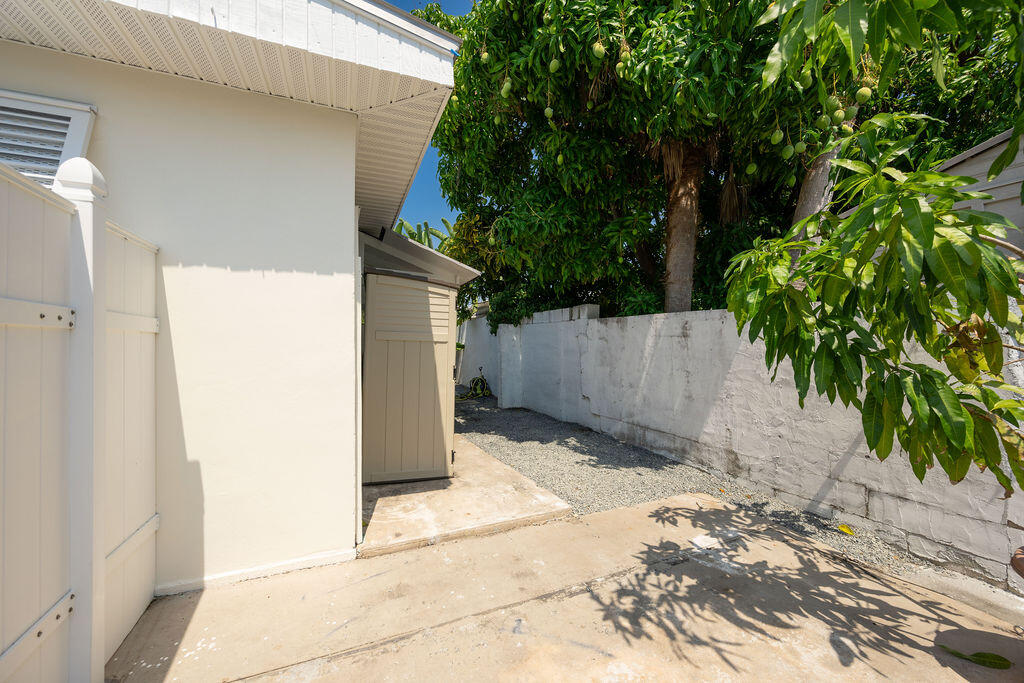 1724 Bahama Drive