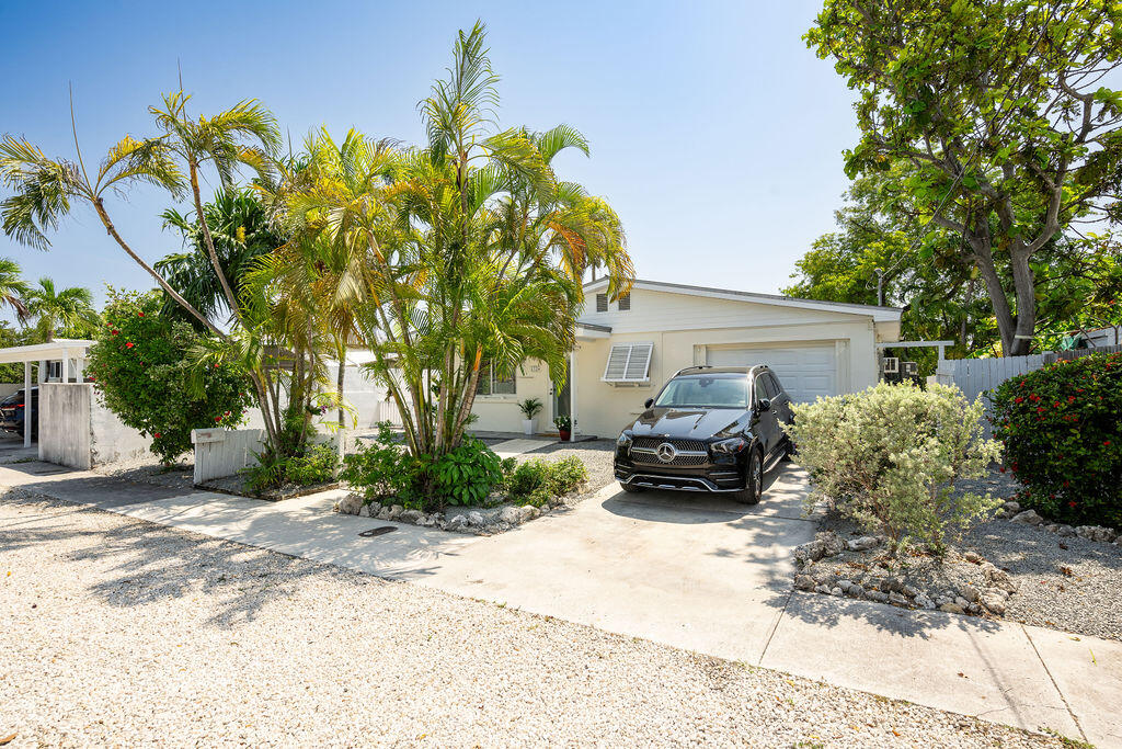 1724 Bahama Drive