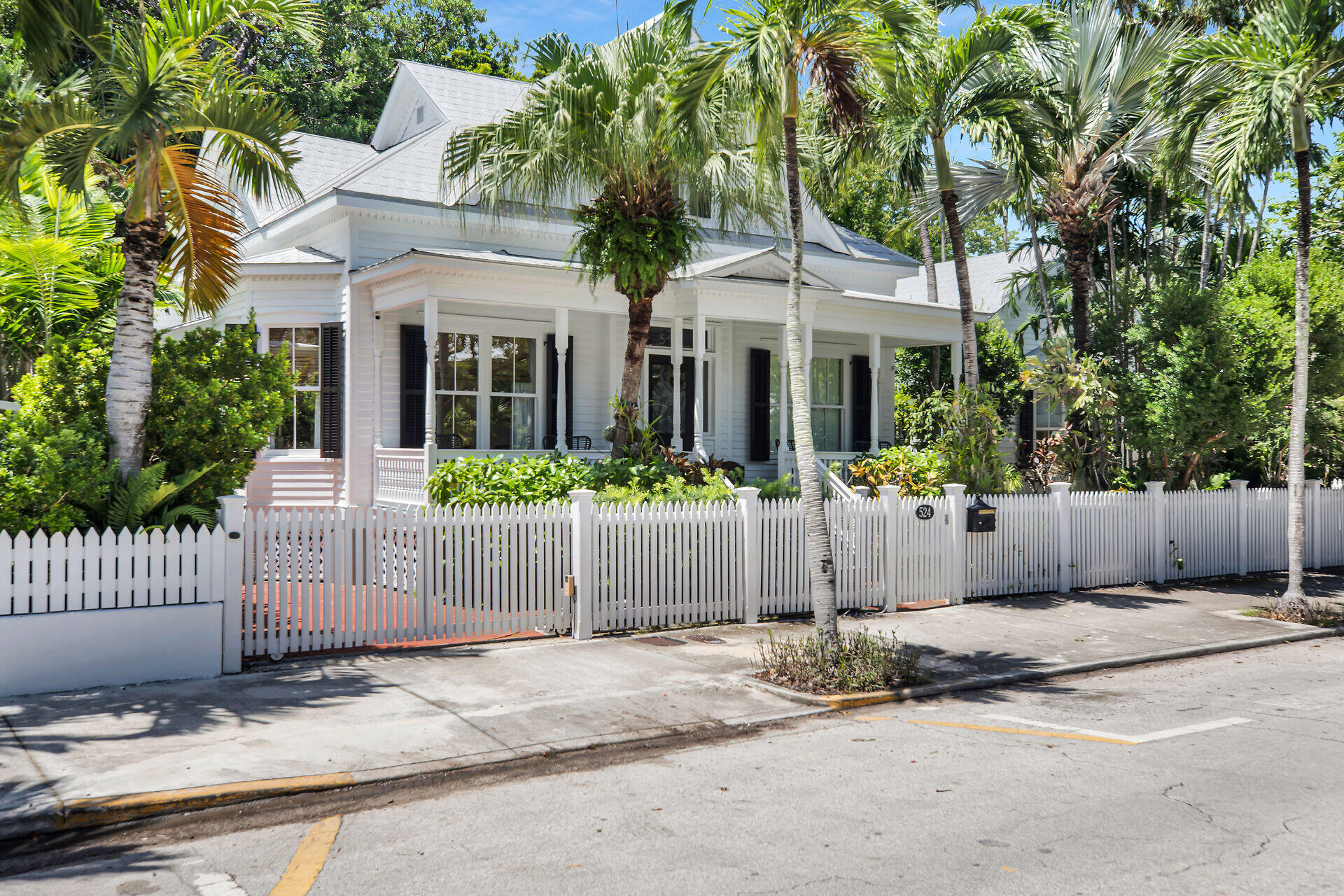 524 Frances Street