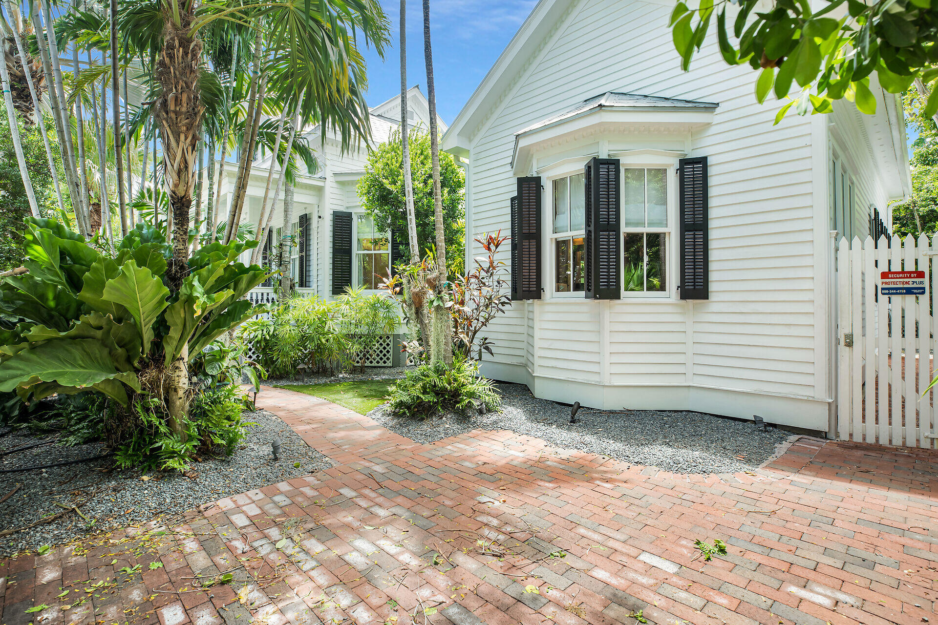 524 Frances Street