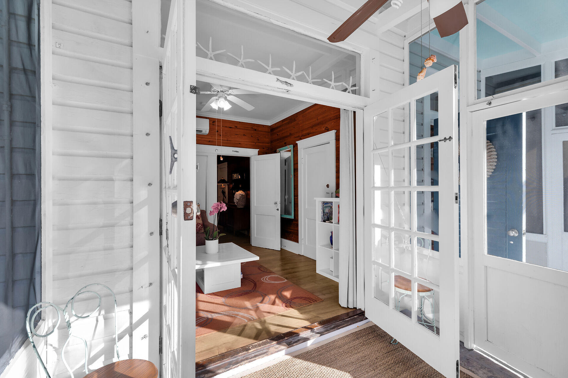 1205 Newton Street Unit: 1