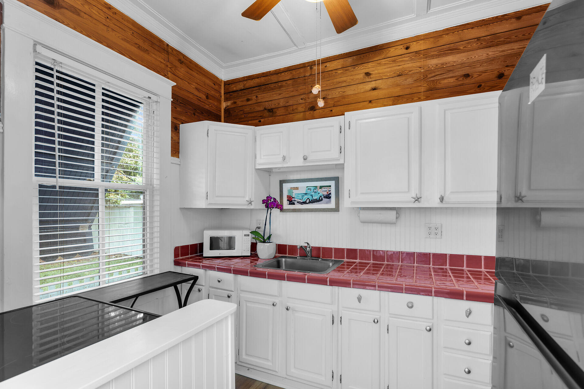 1205 Newton Street Unit: 1