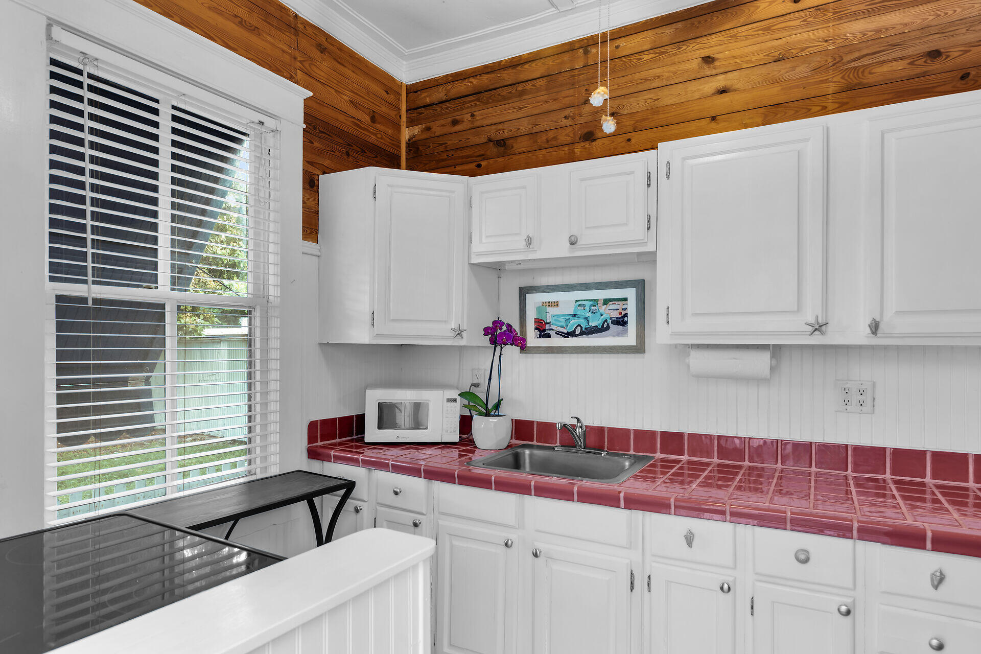 1205 Newton Street Unit: 1