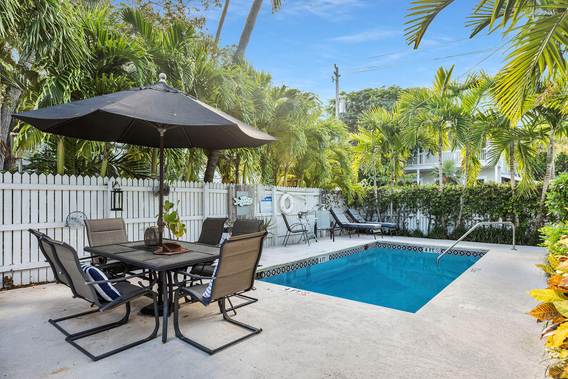 1205 Newton Street Unit: 1