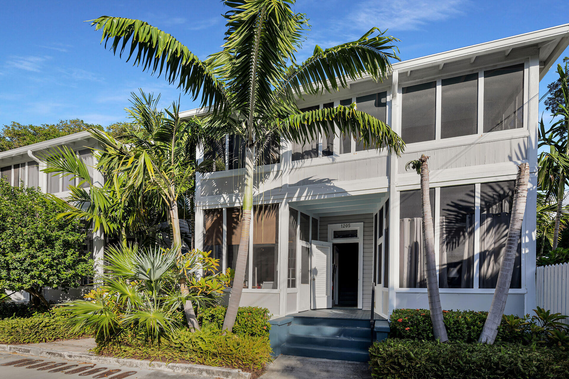 1205 Newton Street Unit: 1