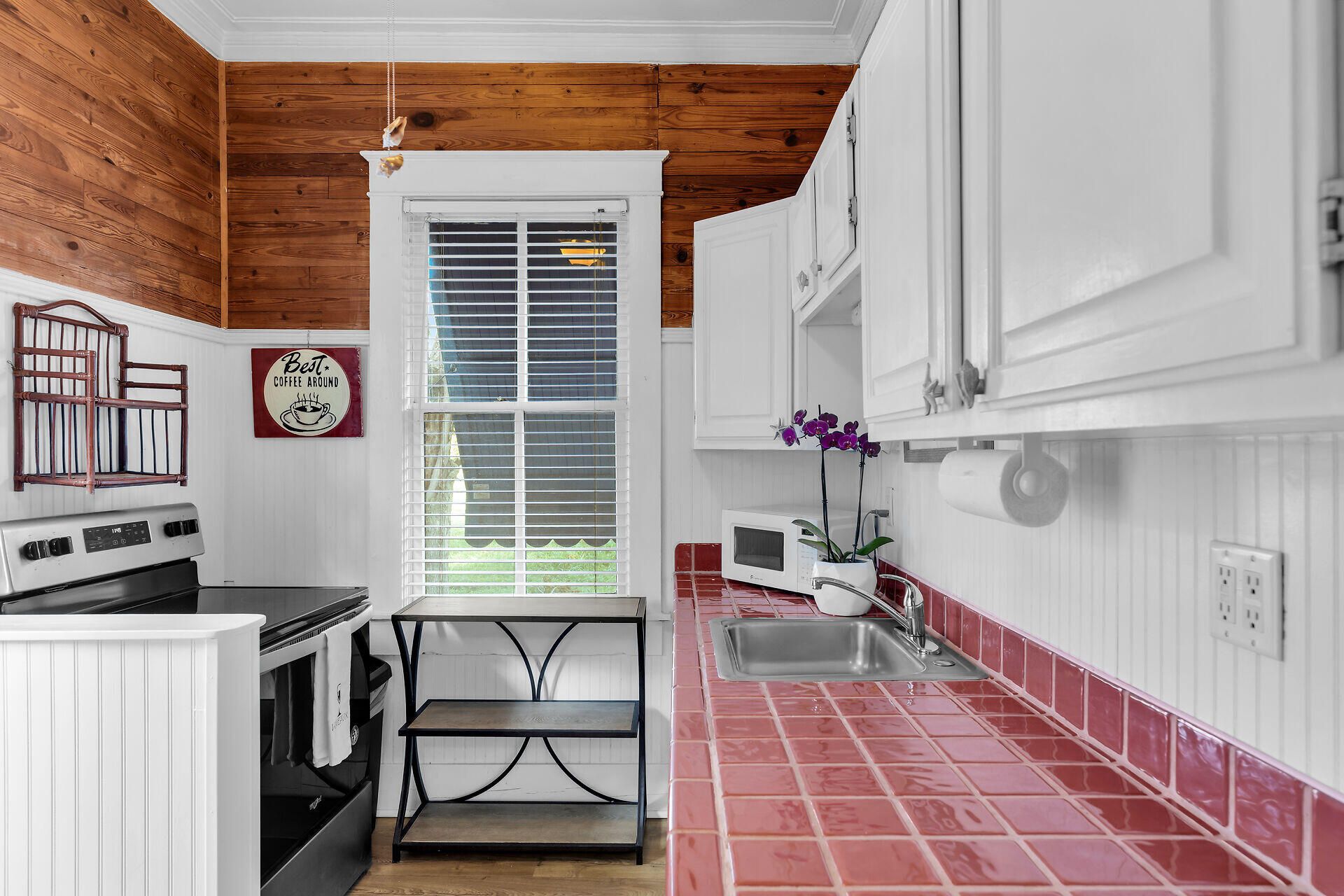 1205 Newton Street Unit: 1