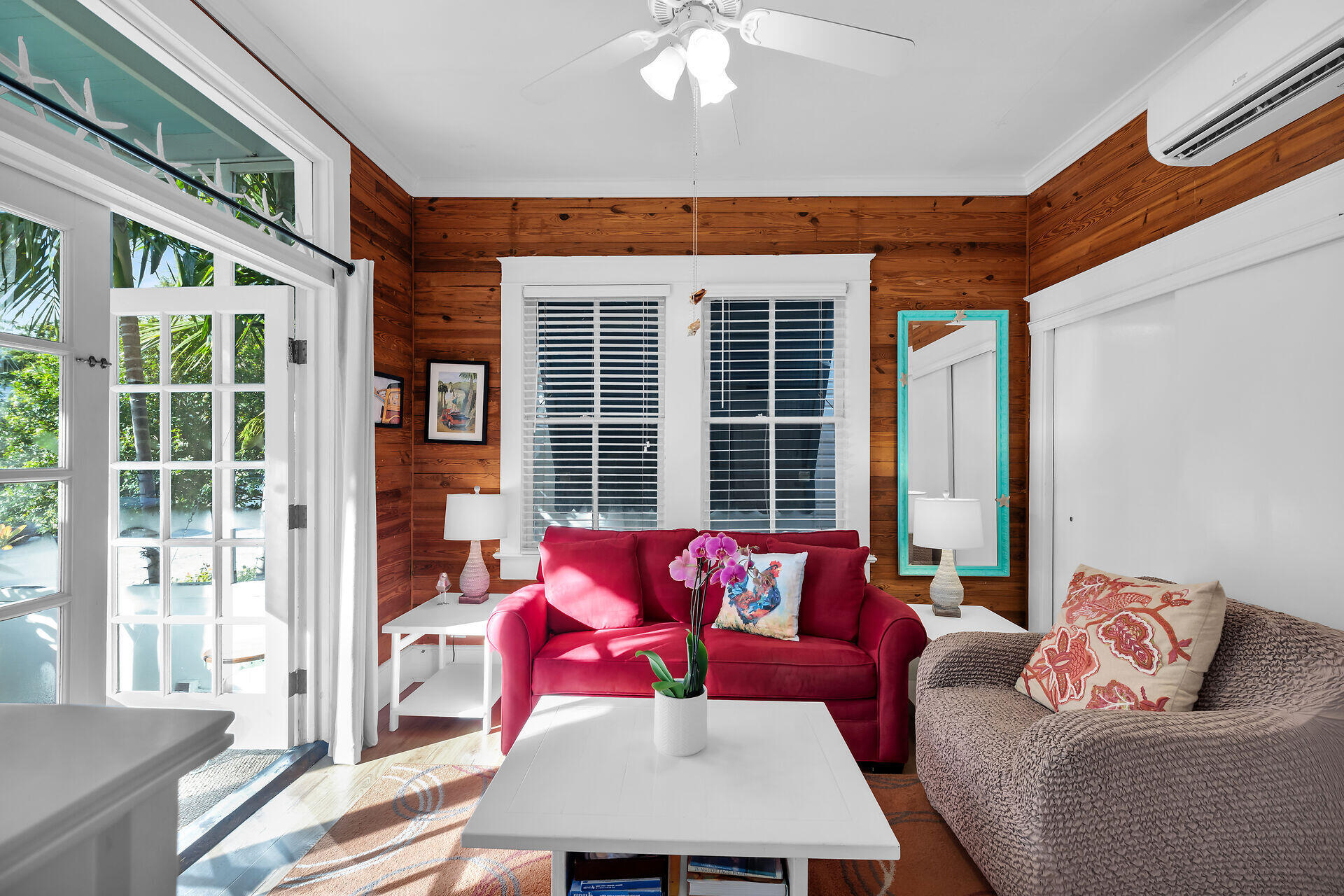 1205 Newton Street Unit: 1